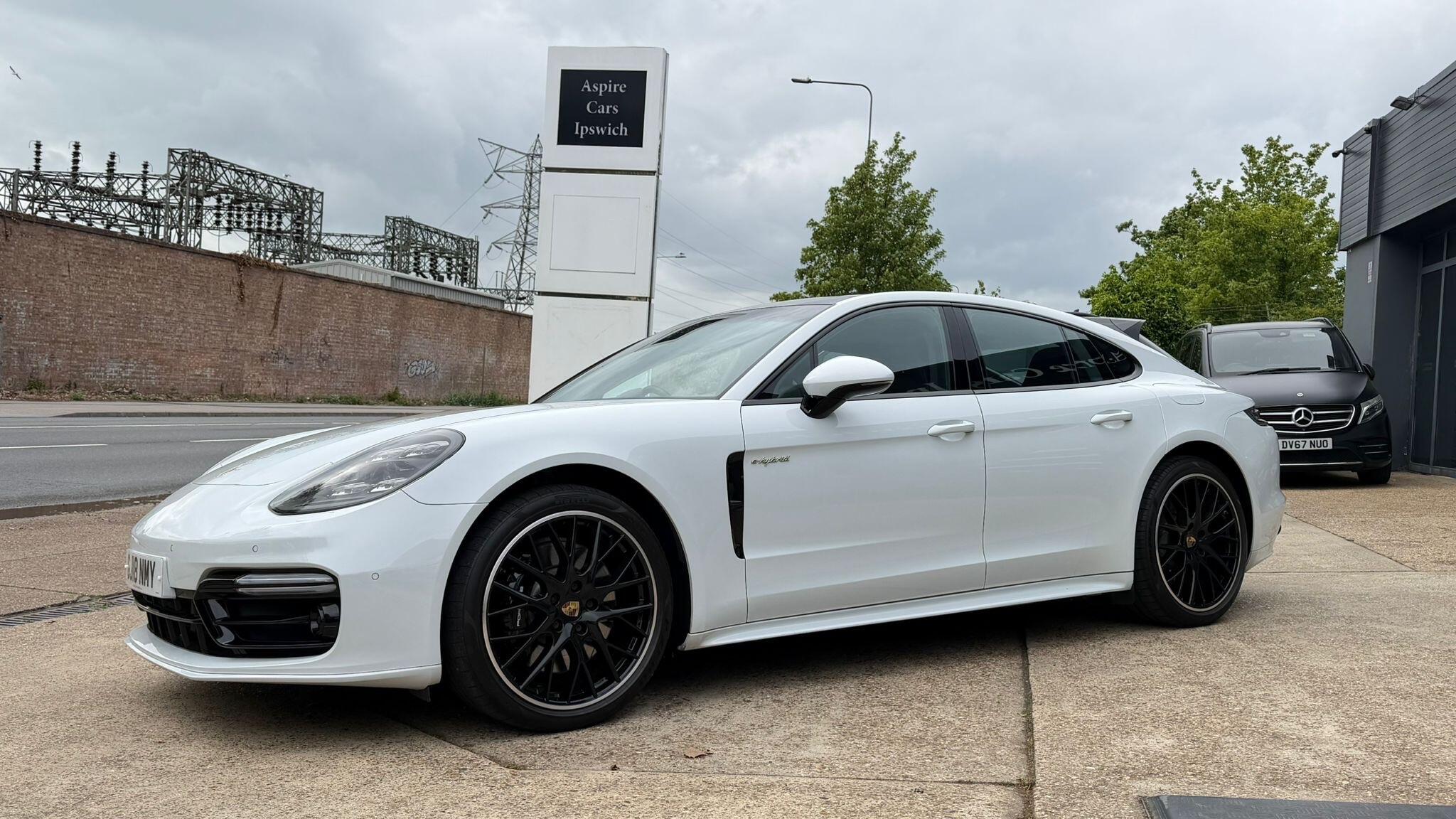 Porsche Panamera view 7