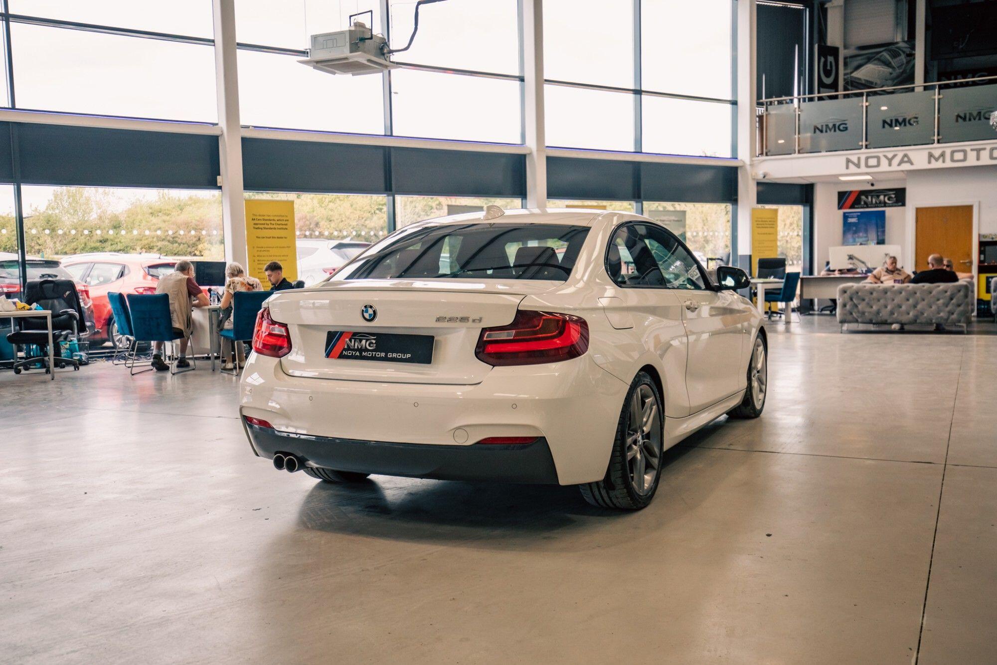 BMW 2 Series view 24