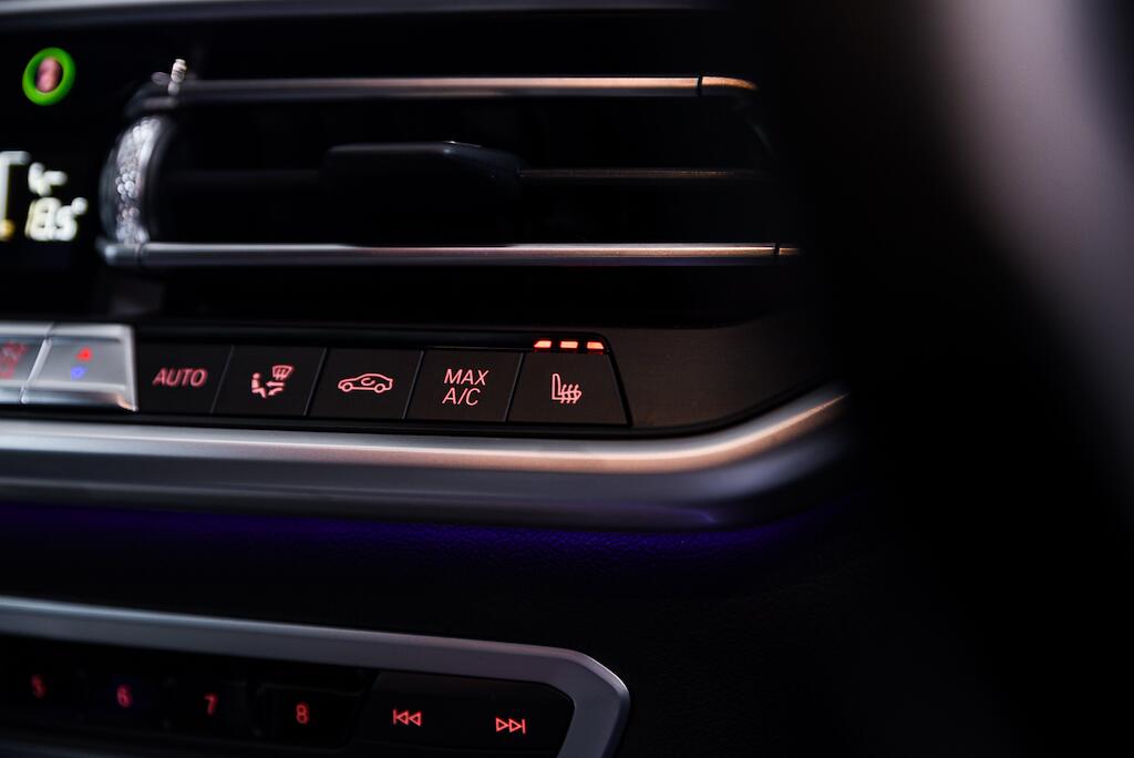 BMW X5 view 20