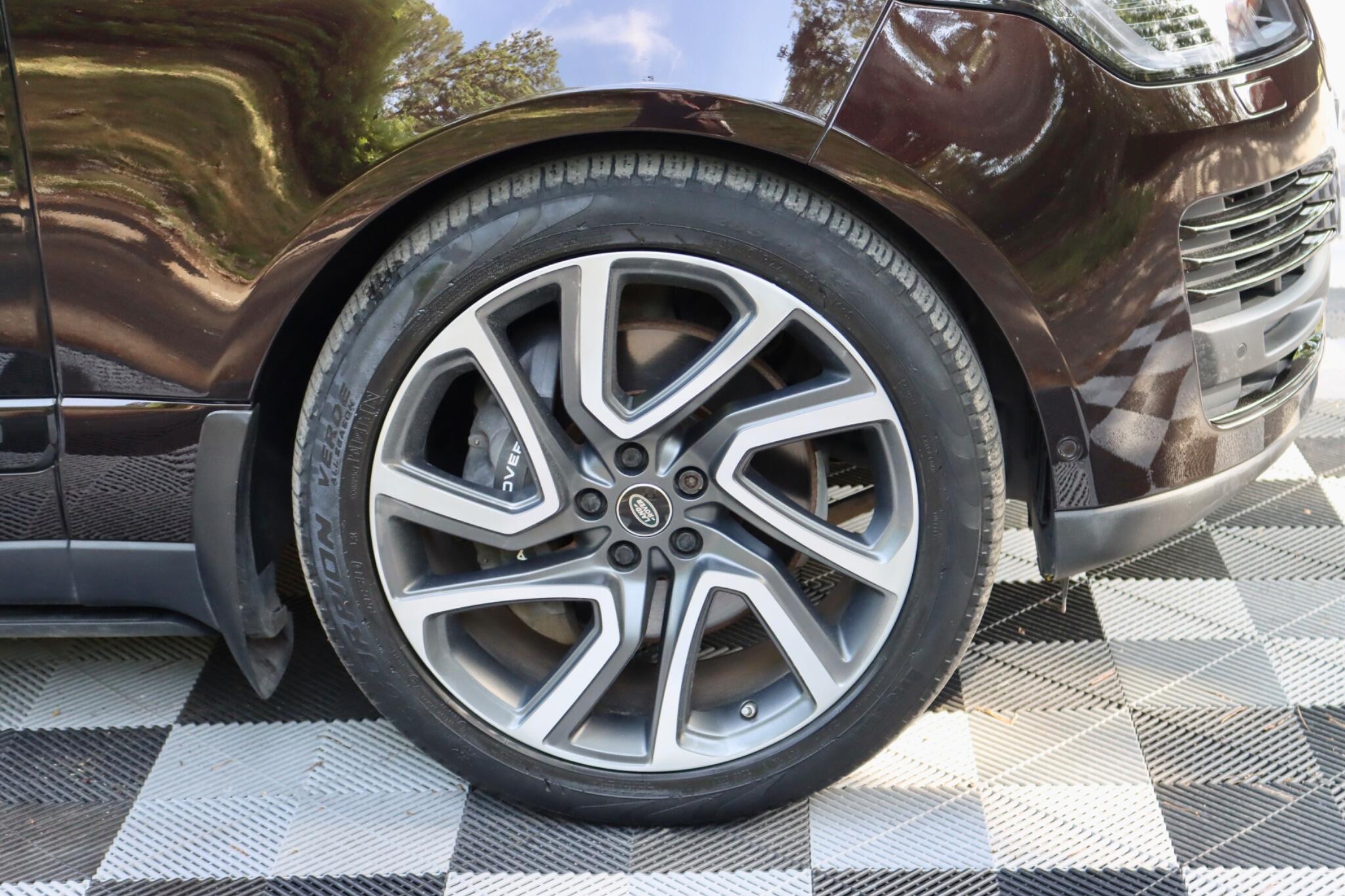 Land Rover Range Rover view 25