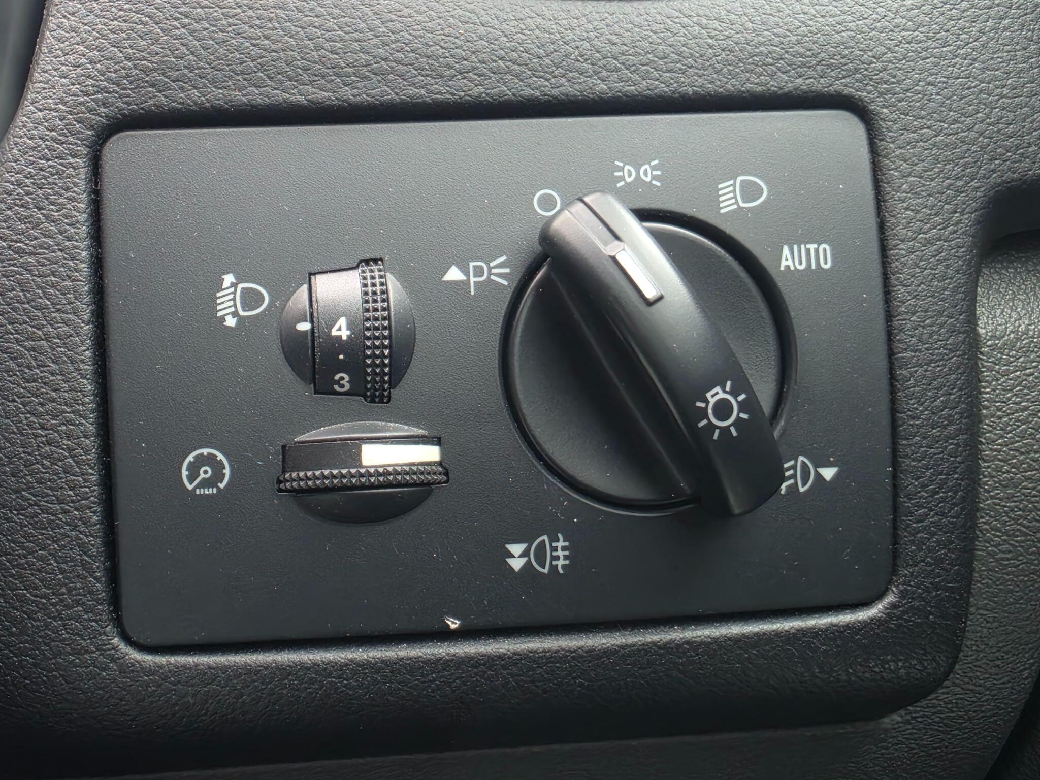 Ford Focus view 20