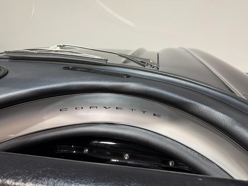 Chevrolet Corvette view 52