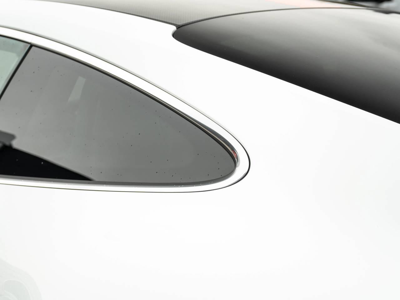 Porsche 911 view 20
