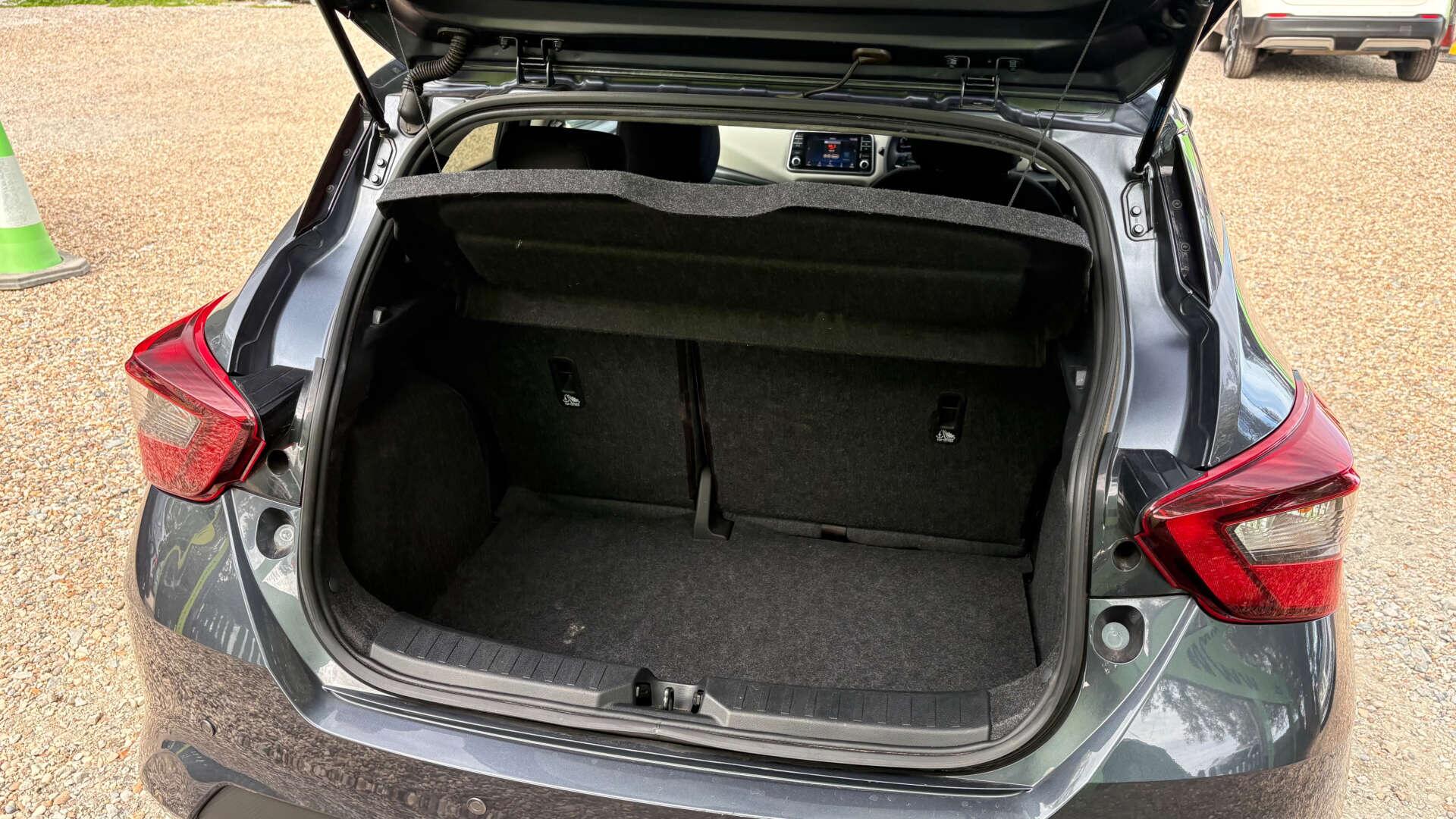 Nissan Micra view 37