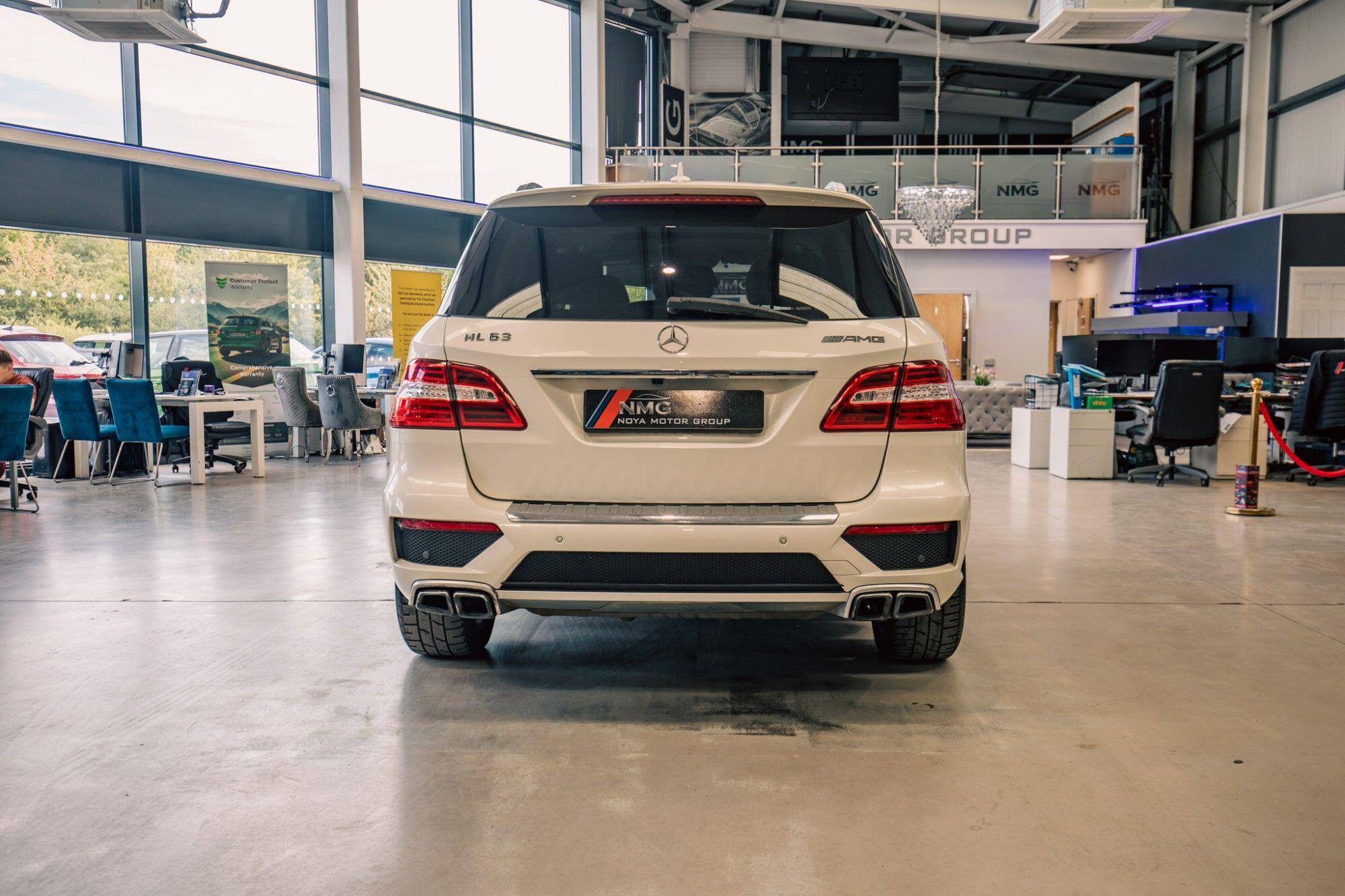 Mercedes-Benz M-Class view 33