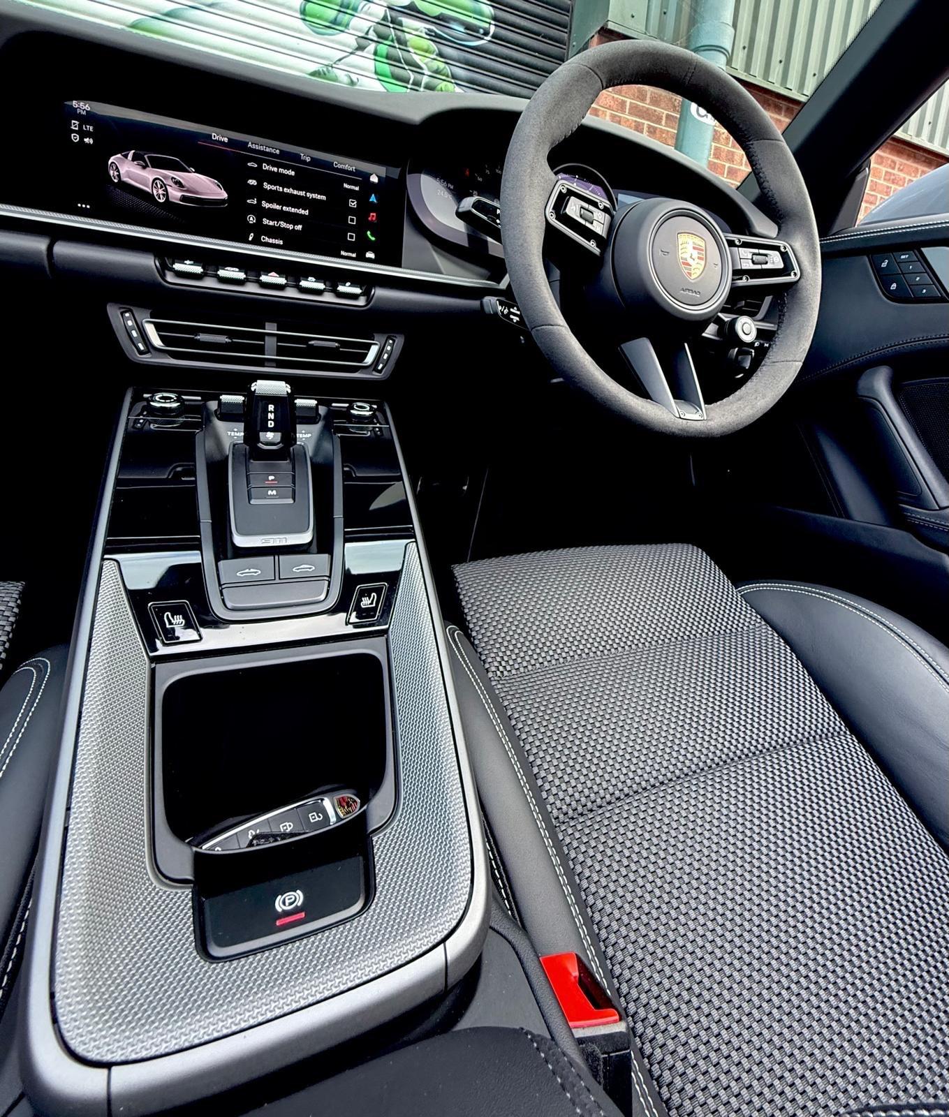Porsche 911 view 66