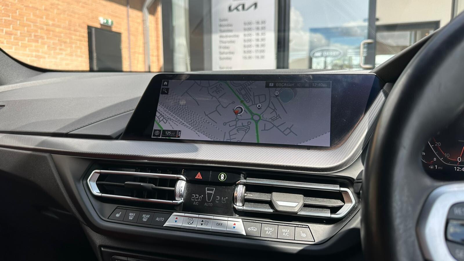 BMW 1 Series view 29