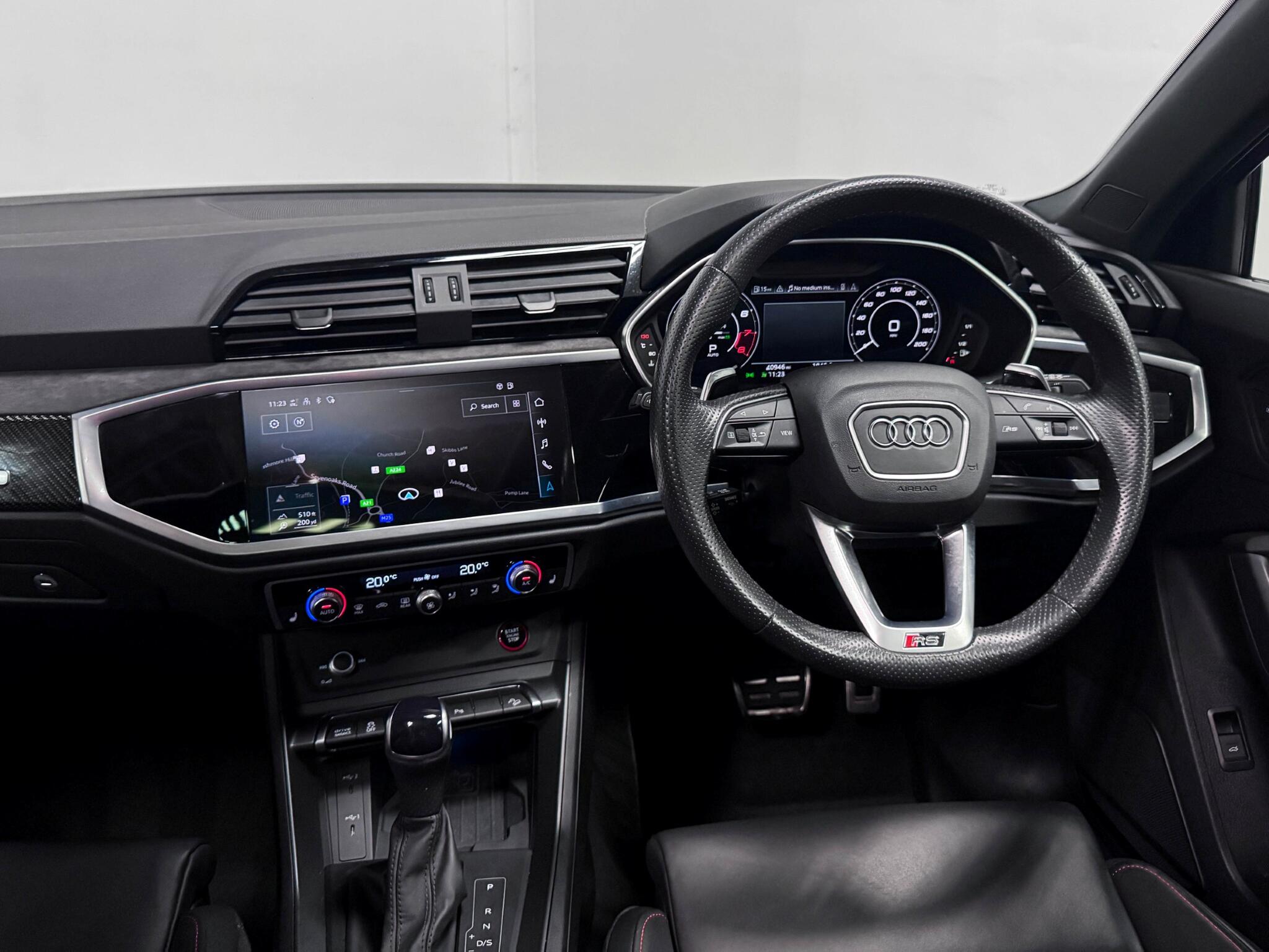 Audi RS Q3 view 16