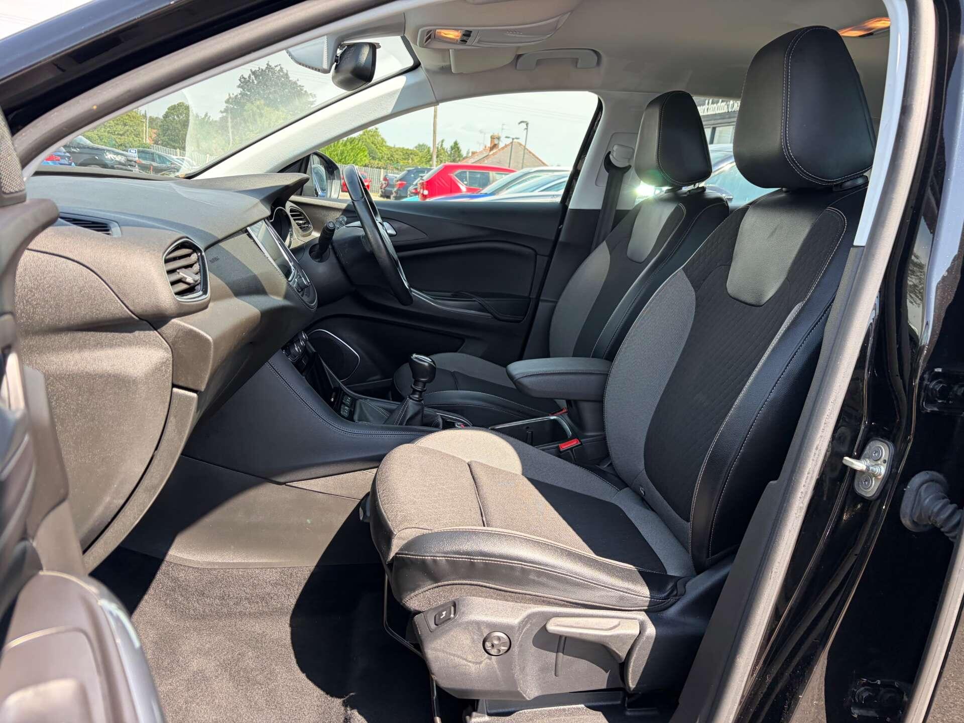 Vauxhall Grandland X view 15