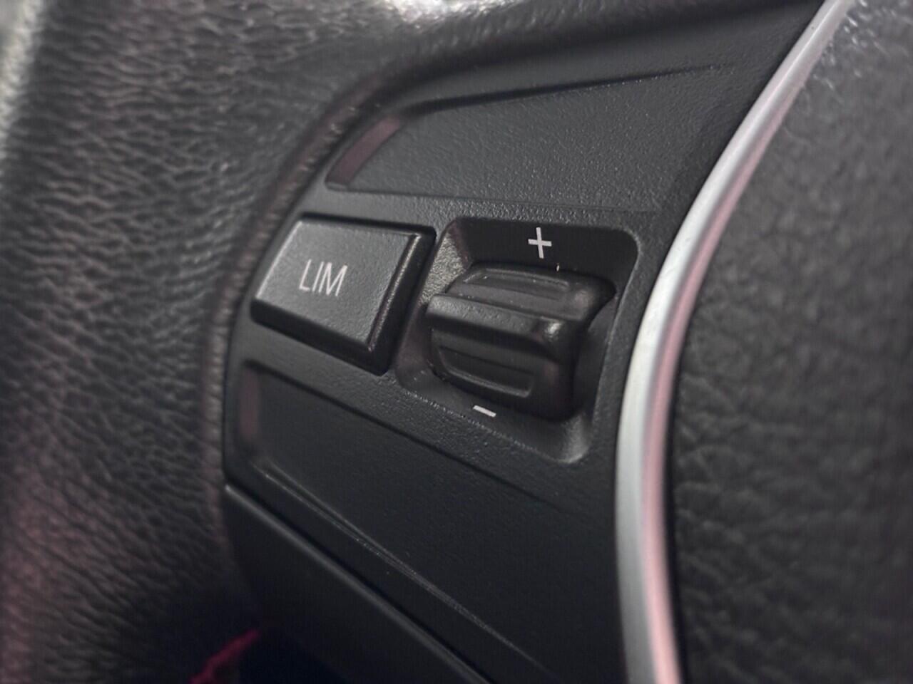 BMW 1 Series view 40