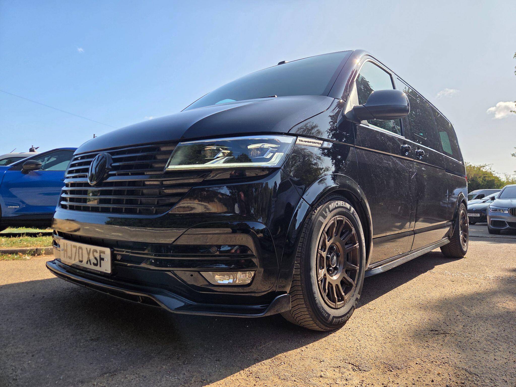 Volkswagen Transporter view 10