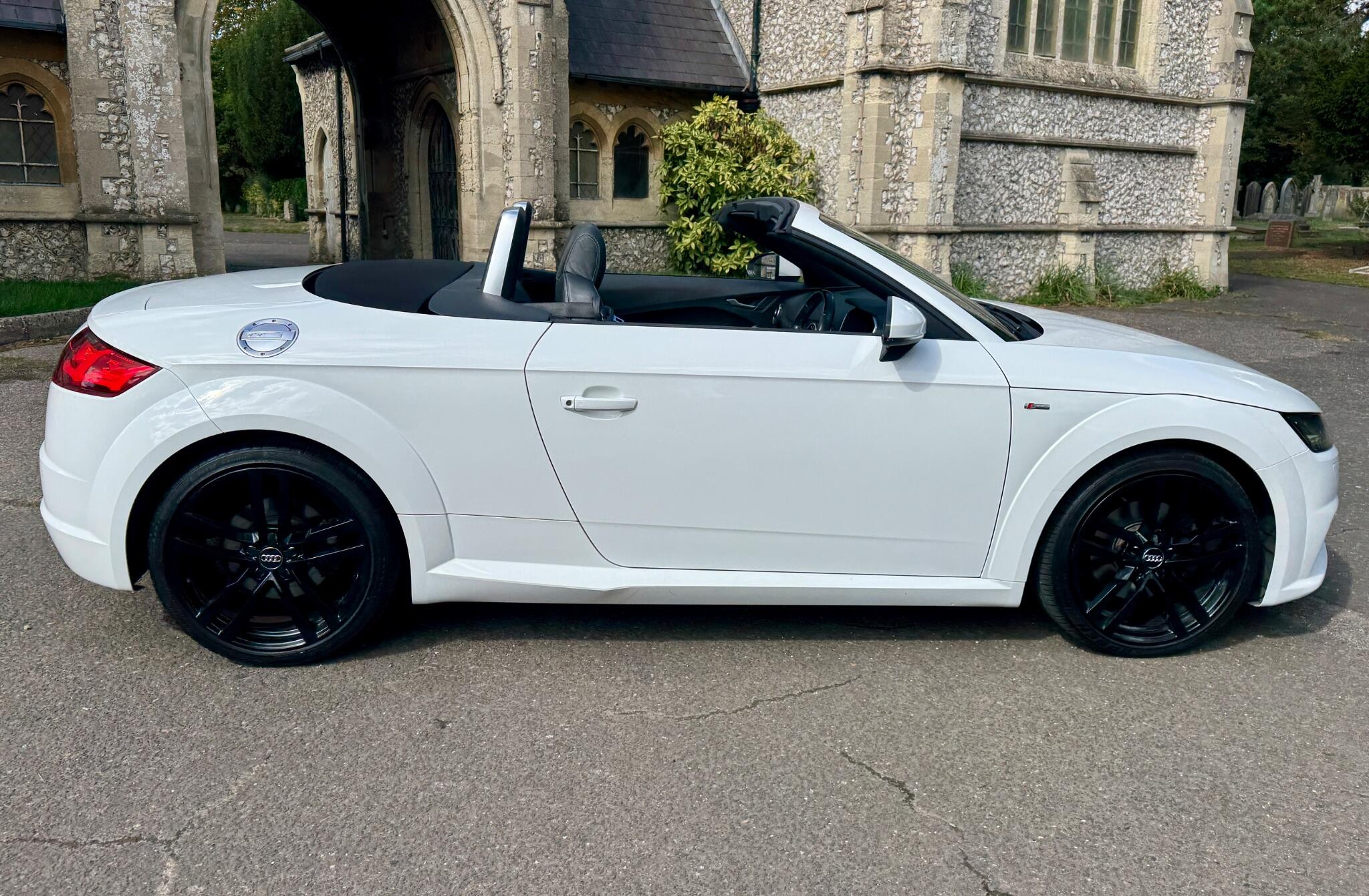 Audi TT view 20