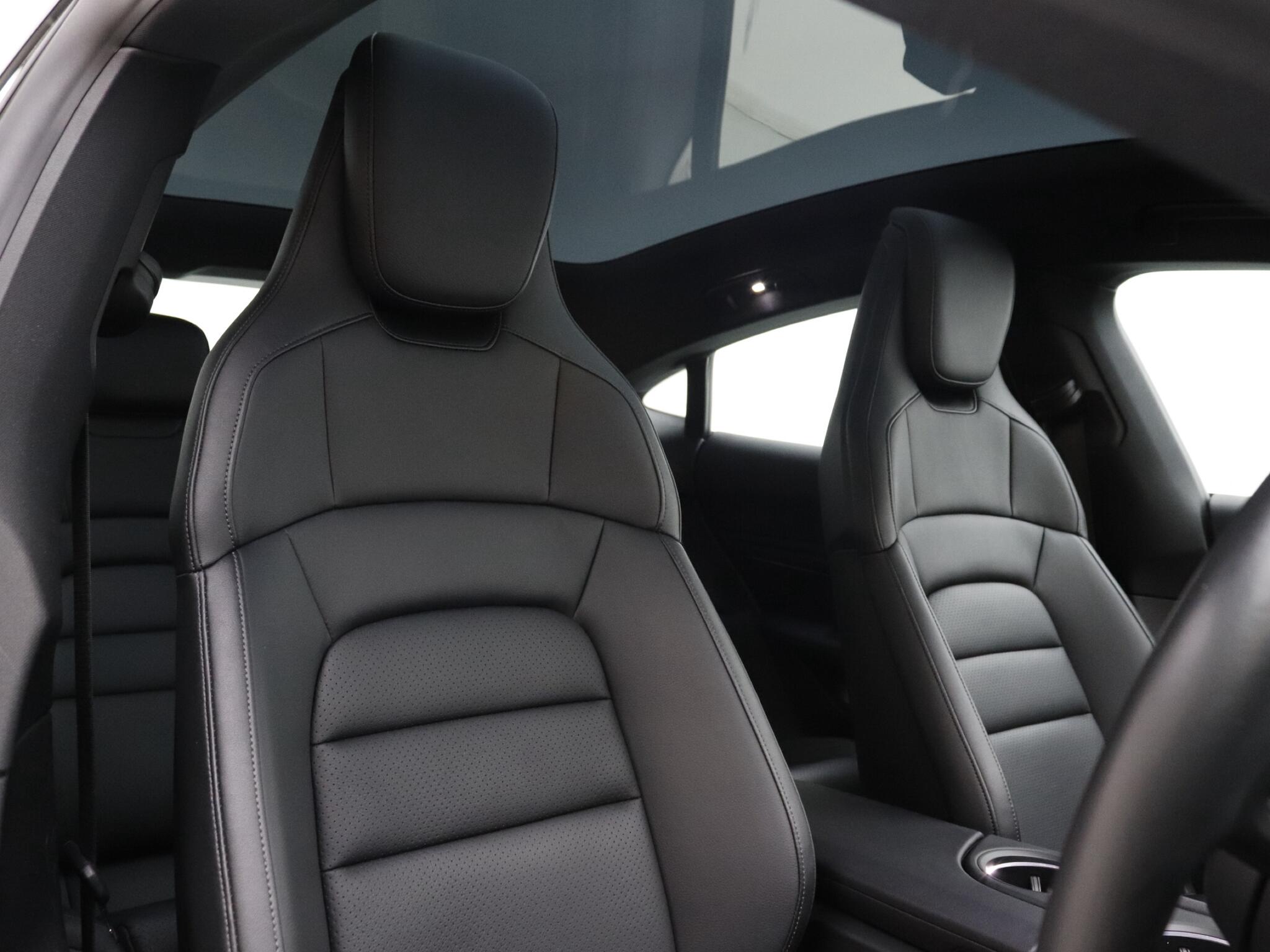 Porsche Taycan view 15