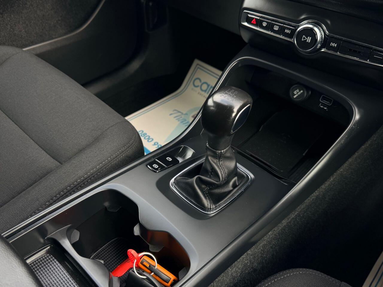 Volvo XC40 view 36