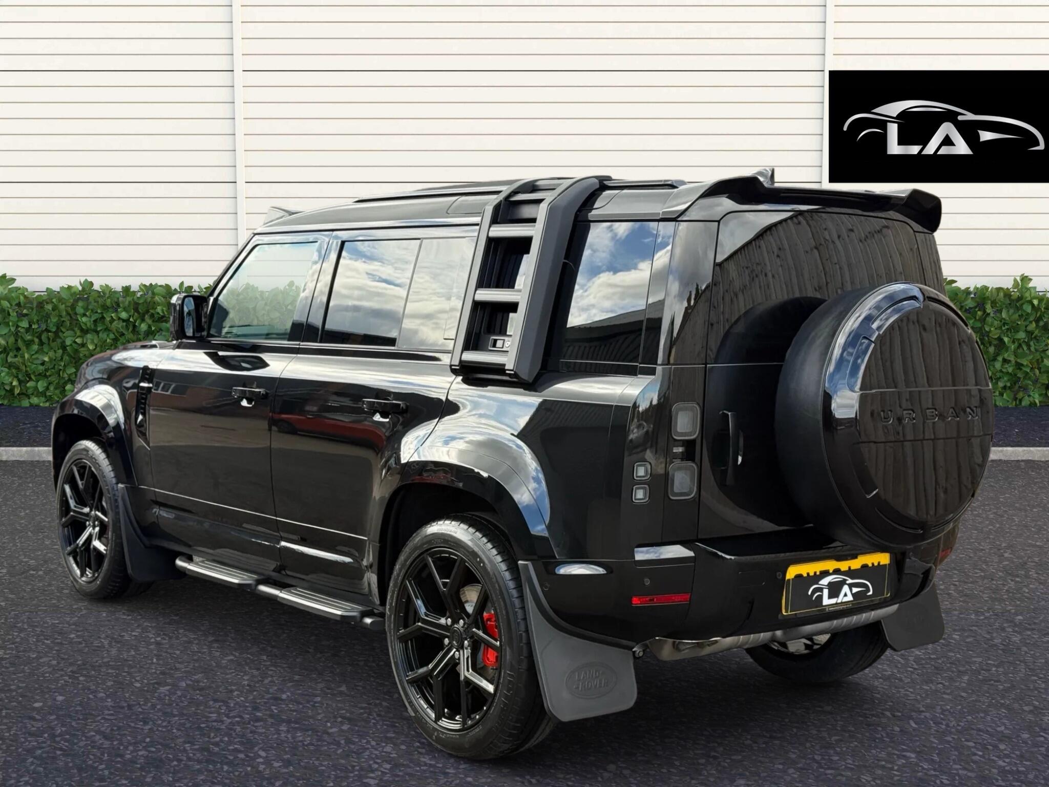 Land Rover Defender view 5