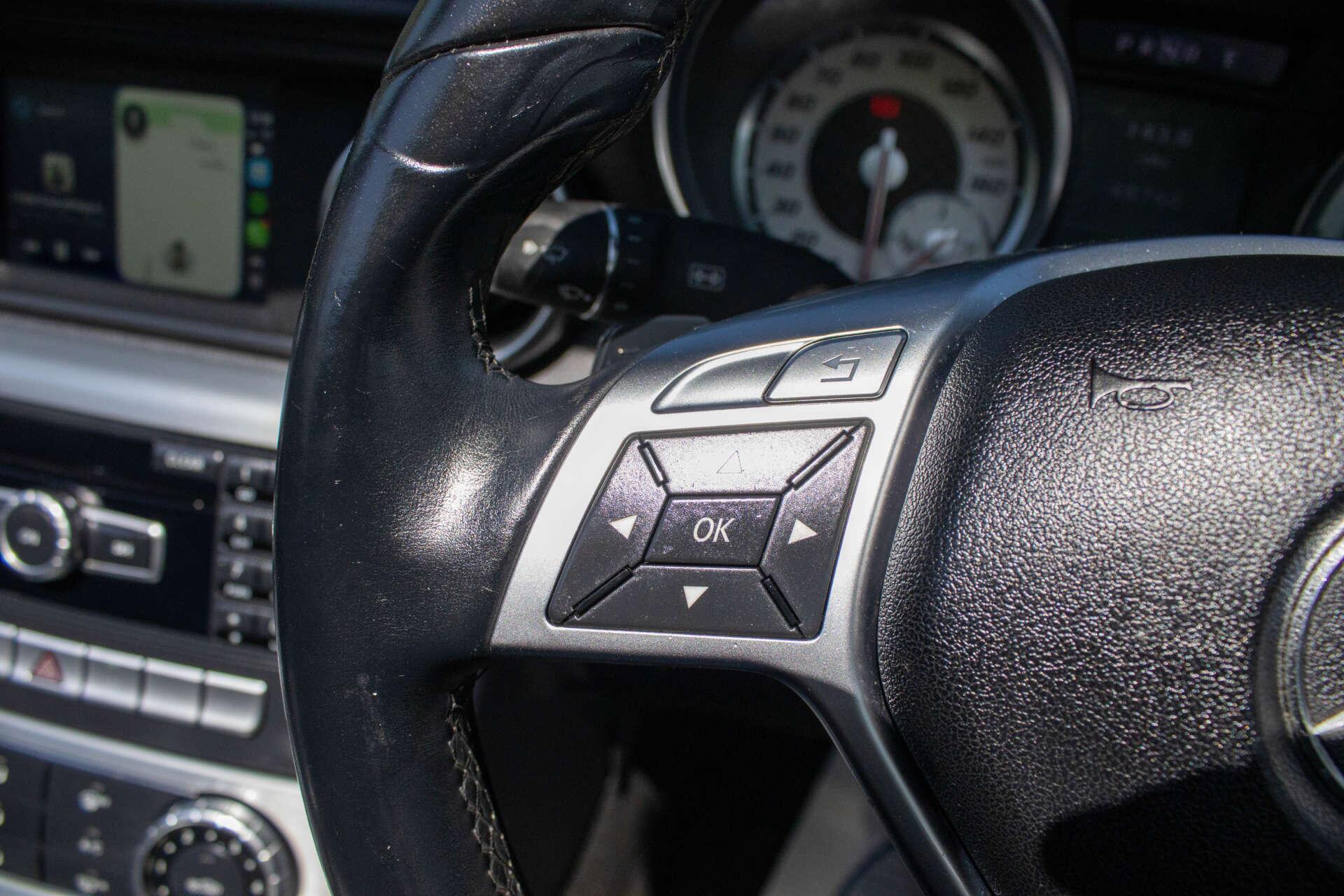 Mercedes-Benz SLK view 24