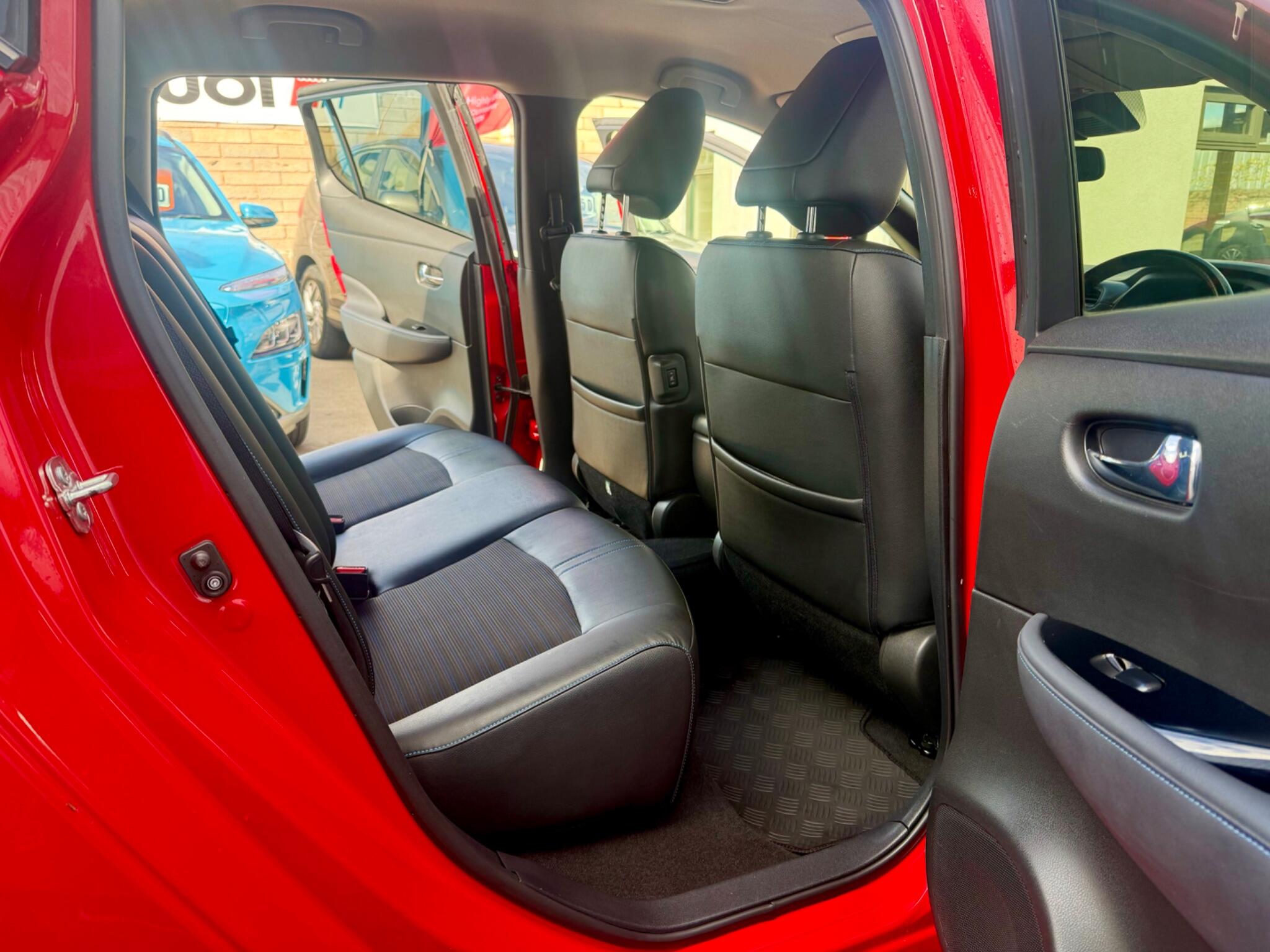 Nissan Leaf view 12