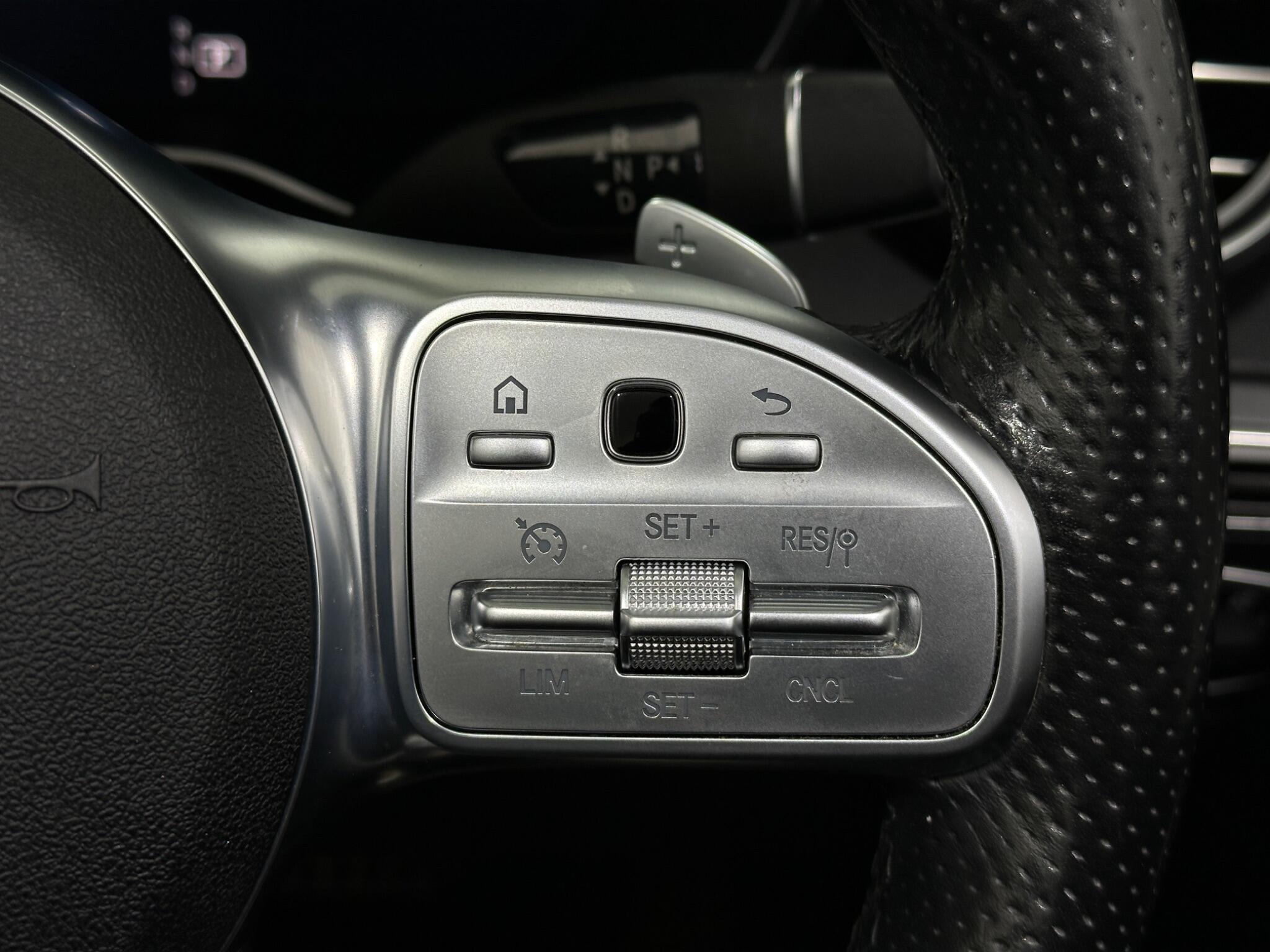 Mercedes-Benz C-Class view 16