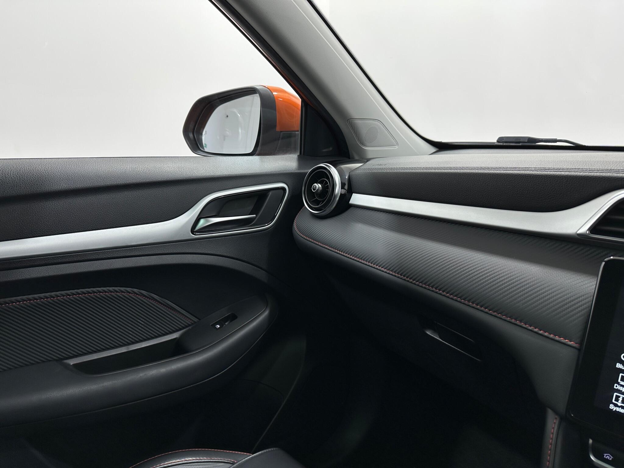 MG ZS view 27