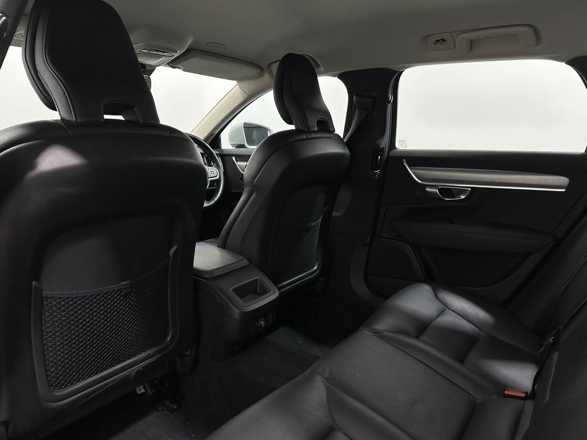 Volvo V90 view 37