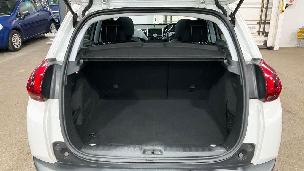 Peugeot 2008 view 14