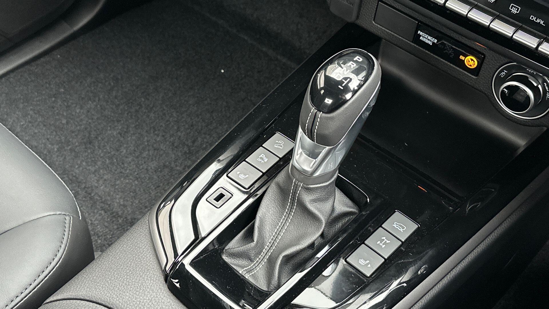 Isuzu D-Max view 13