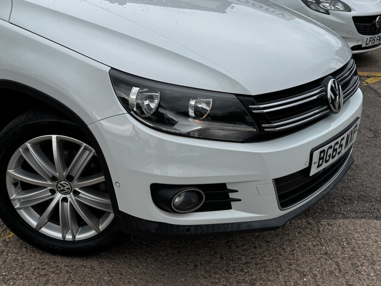 Volkswagen Tiguan view 18