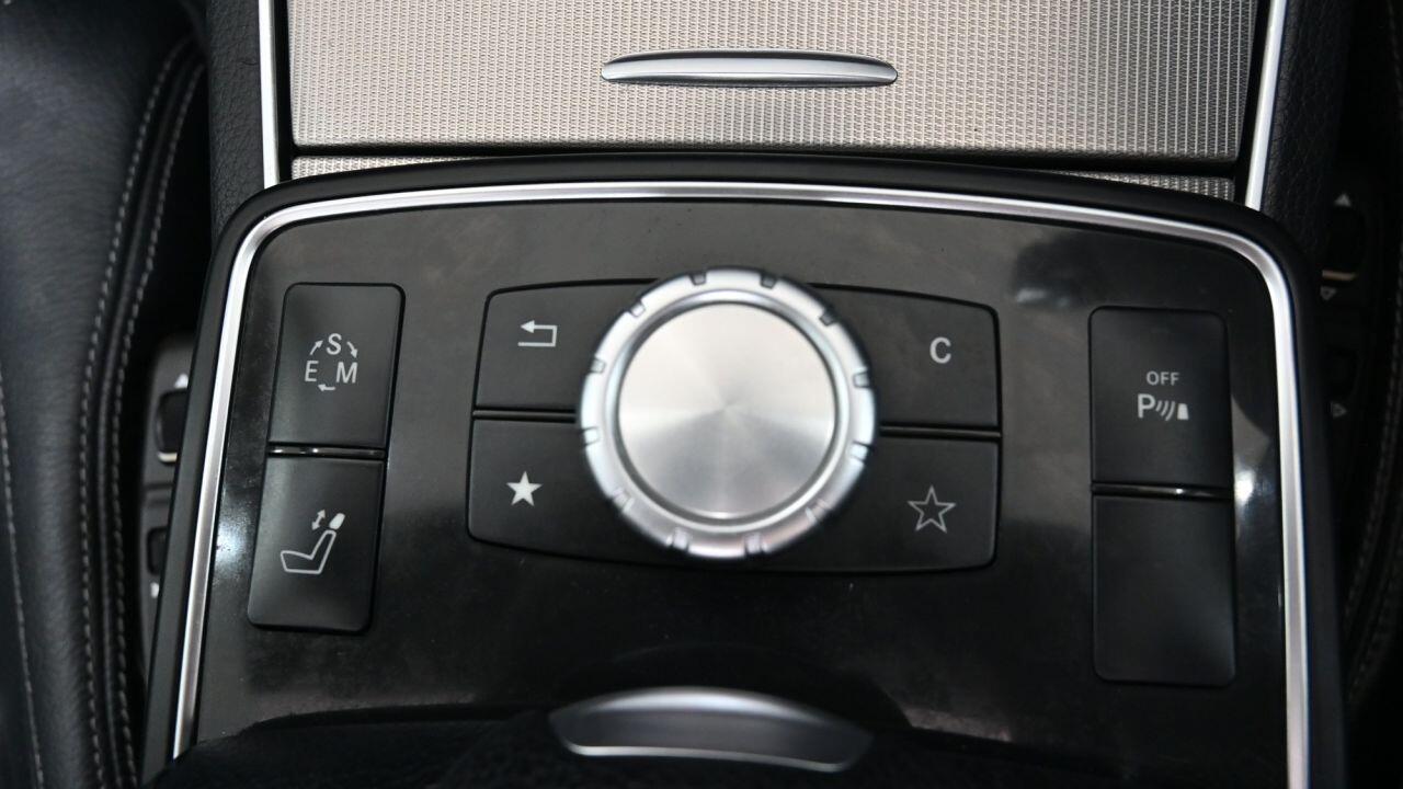 Mercedes-Benz E-Class view 32