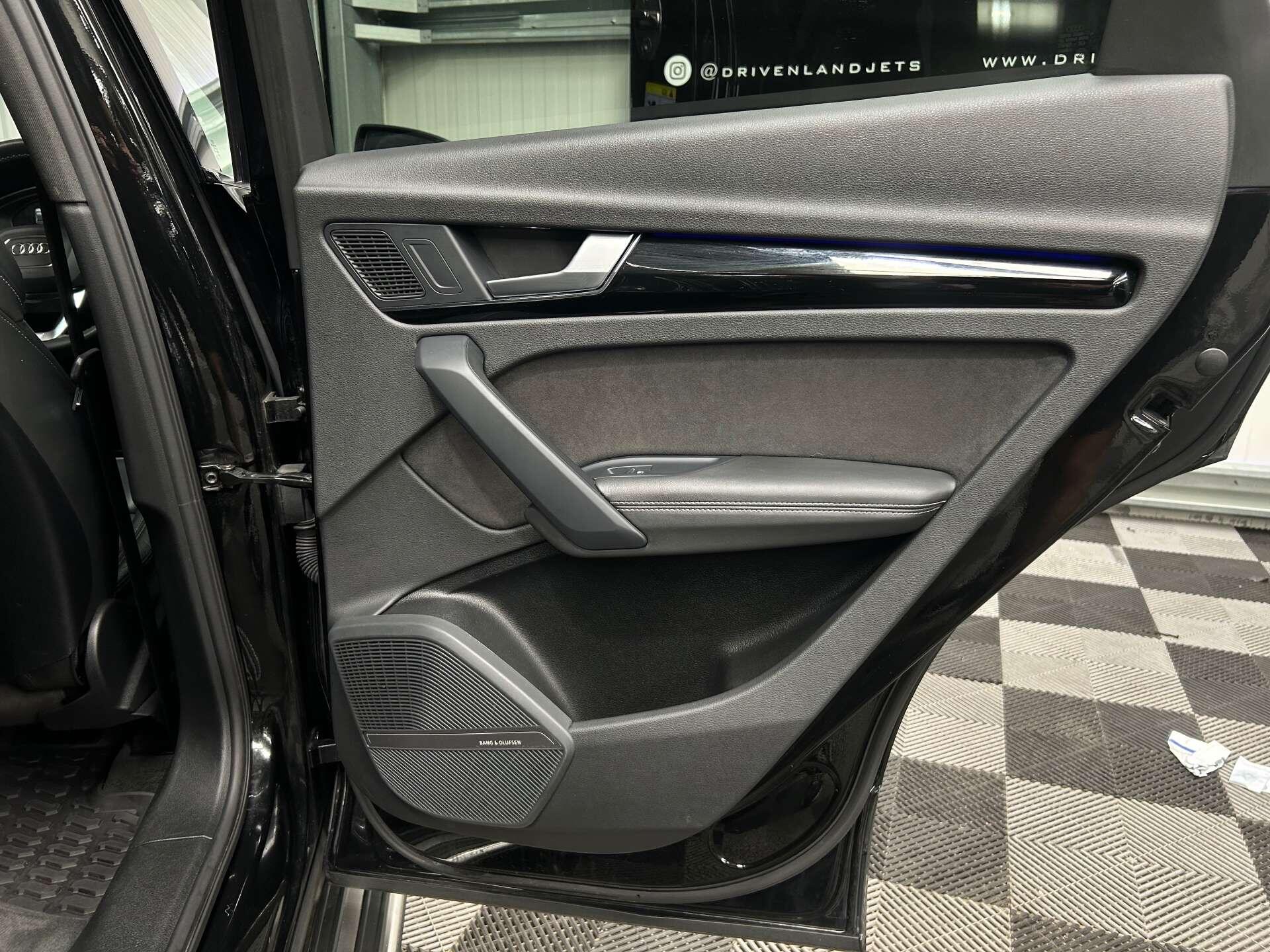 Audi Q5 view 31