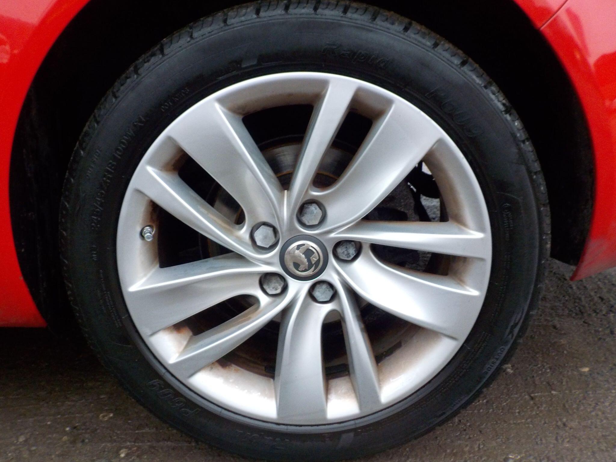 Vauxhall Insignia 1.8 16V SRi Nav Euro 5 5dr