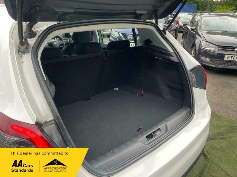 2017 Peugeot 308 1.2 PureTech Access Euro 6 (s/s) 5dr • 57,445 miles image 33