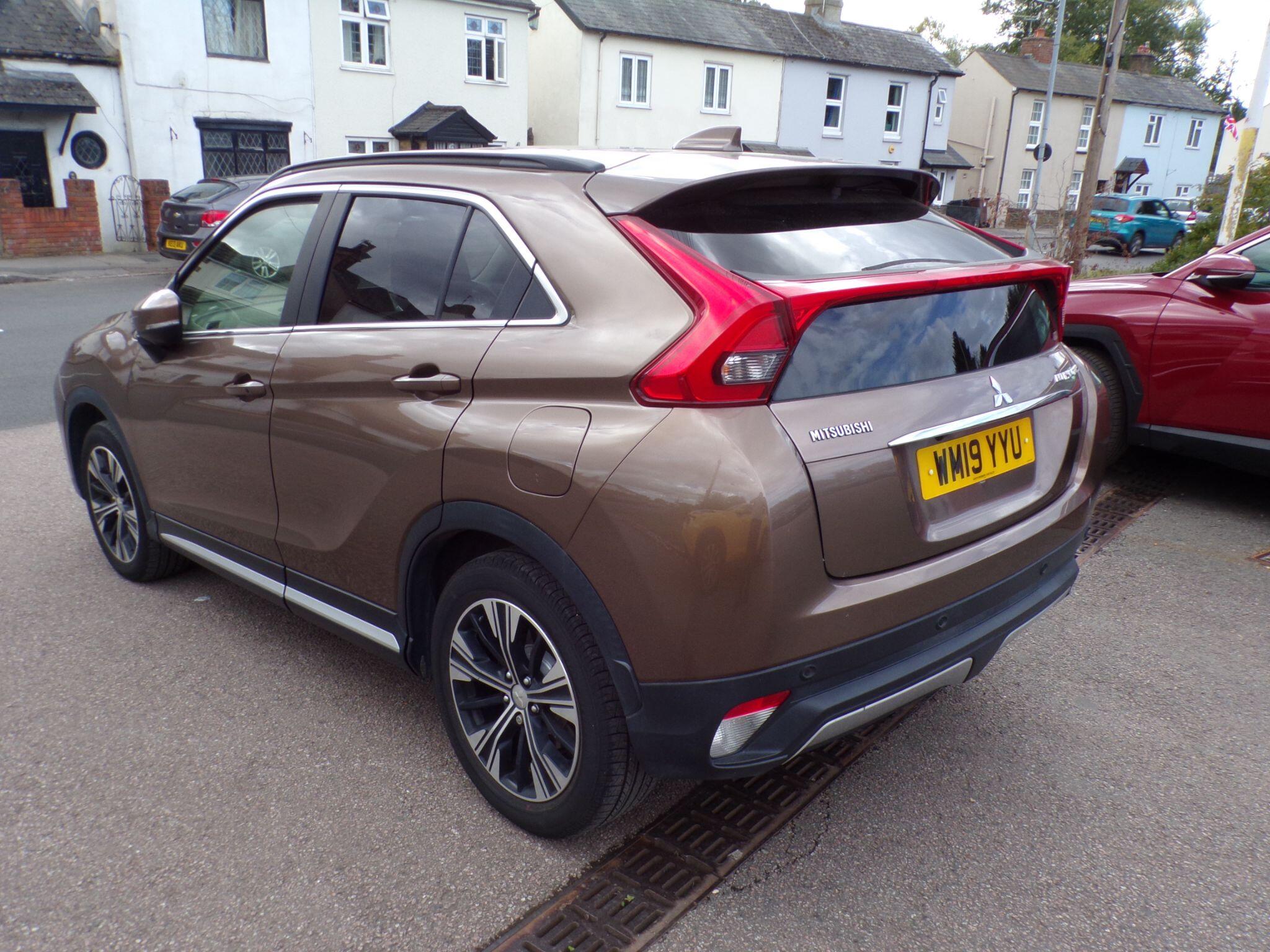 Mitsubishi Eclipse Cross view 4