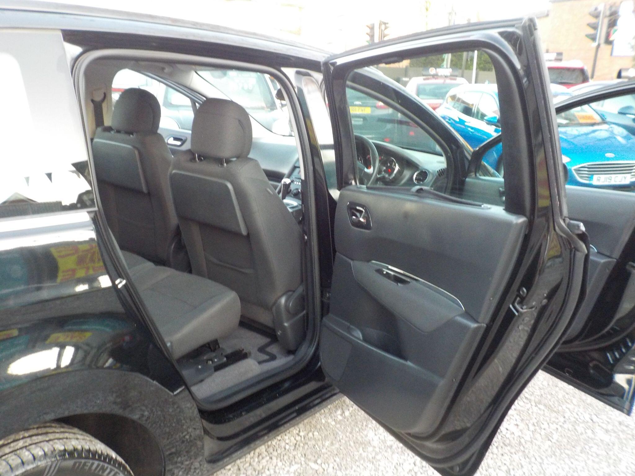 Peugeot 5008 1.6 e-HDi Active EGC Euro 5 (s/s) 5dr