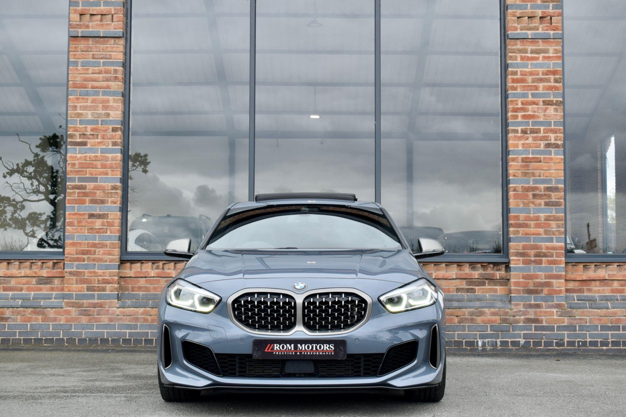 BMW 1 Series view 4