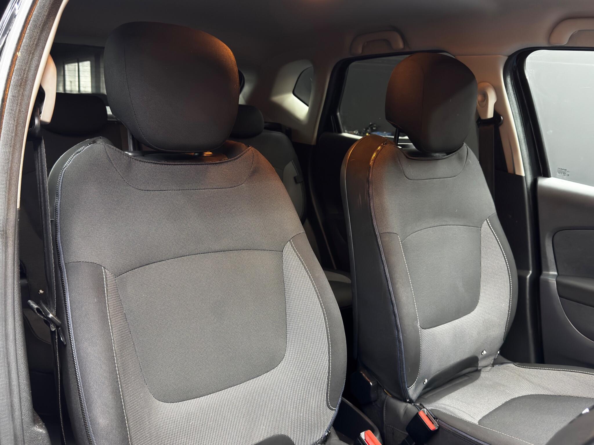 Renault Captur view 12