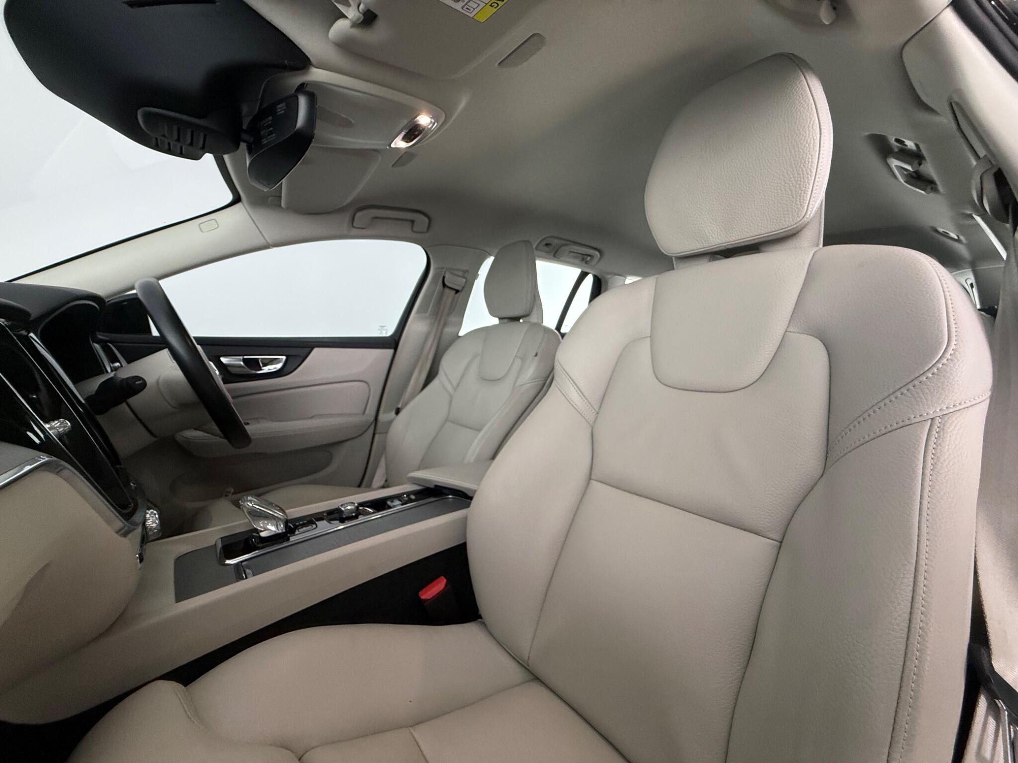 Volvo V60 view 34