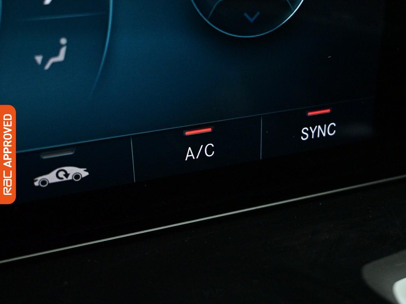 Mercedes-Benz GLB view 14