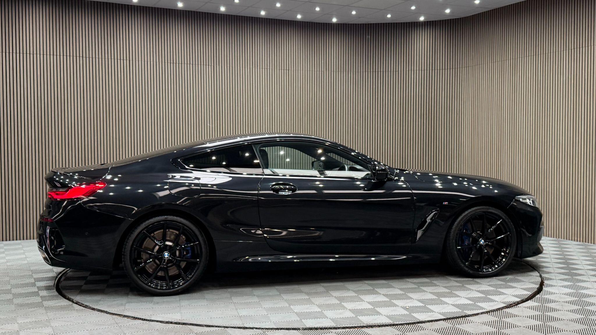 BMW 8 Series view 42