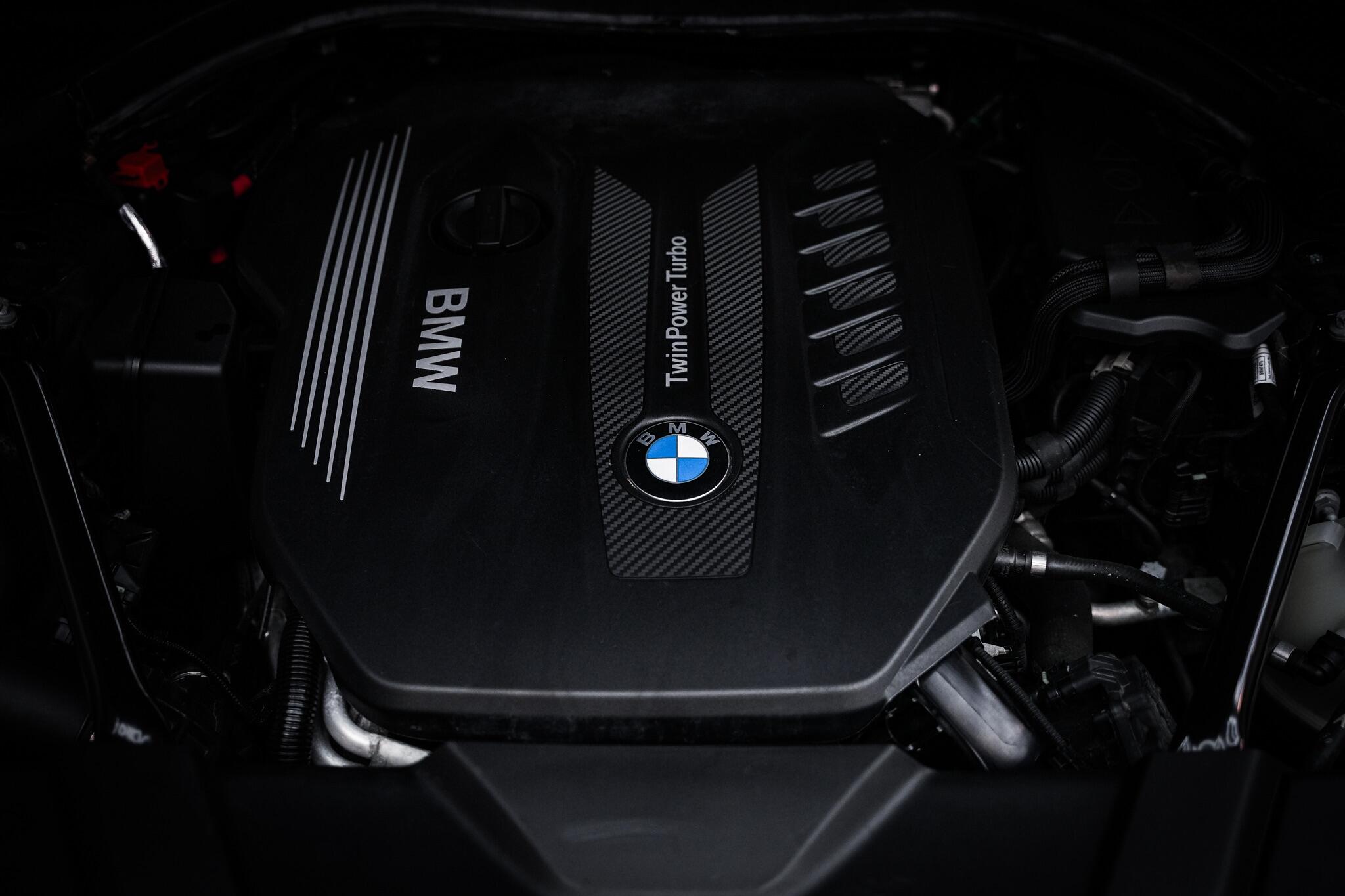 BMW 7 Series view 38