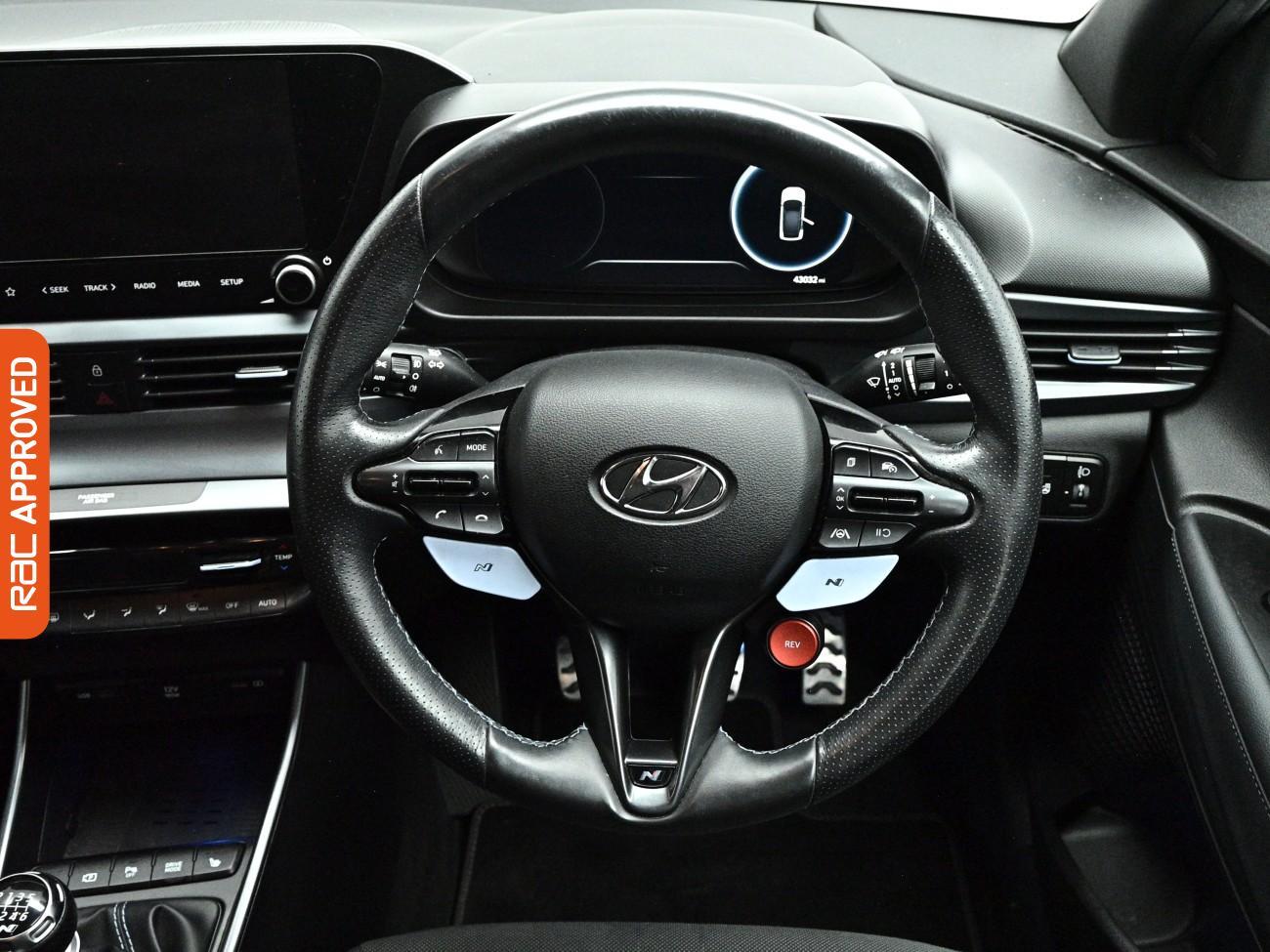 Hyundai i20 view 9
