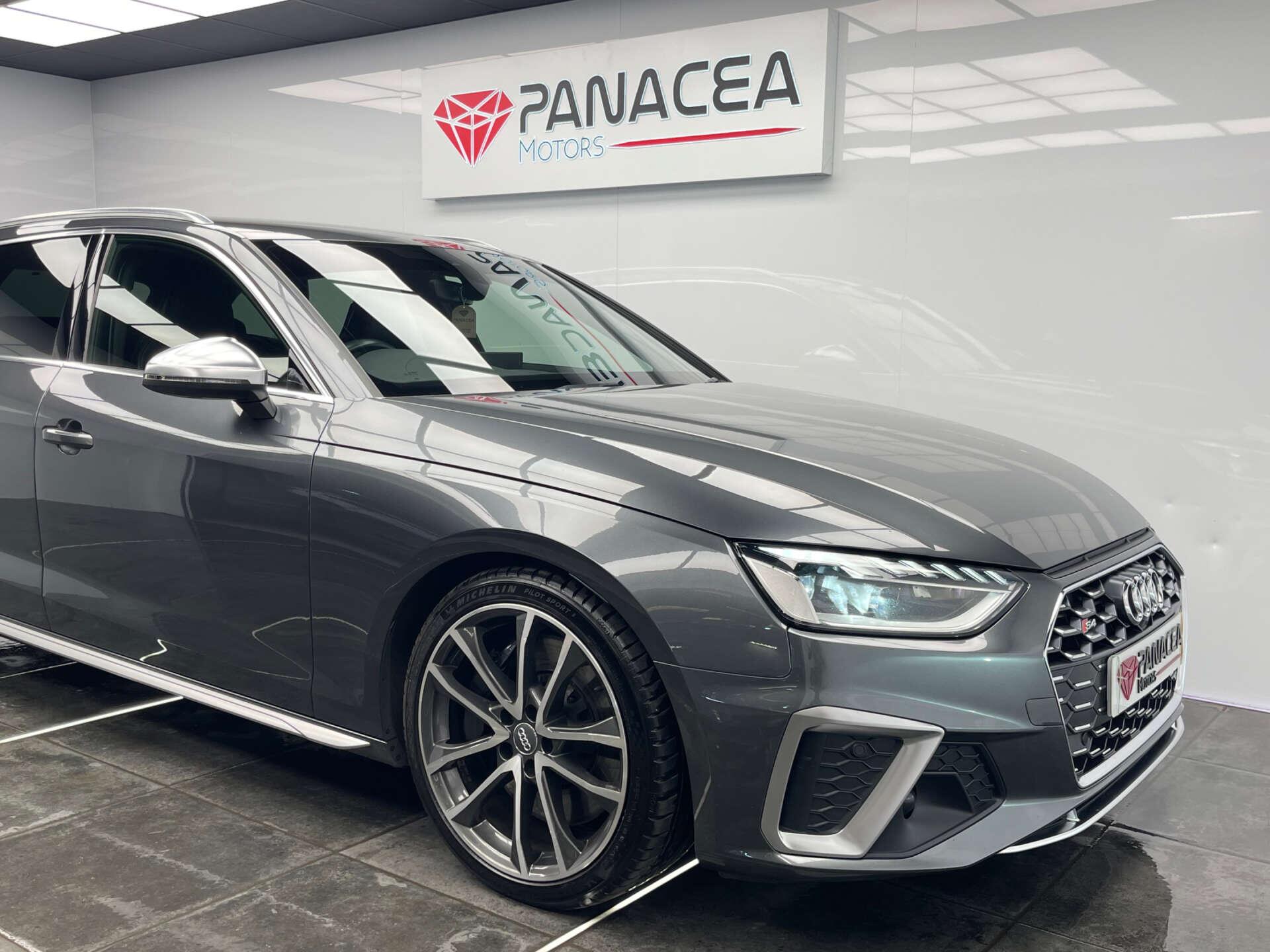 Audi S4 Avant view 9