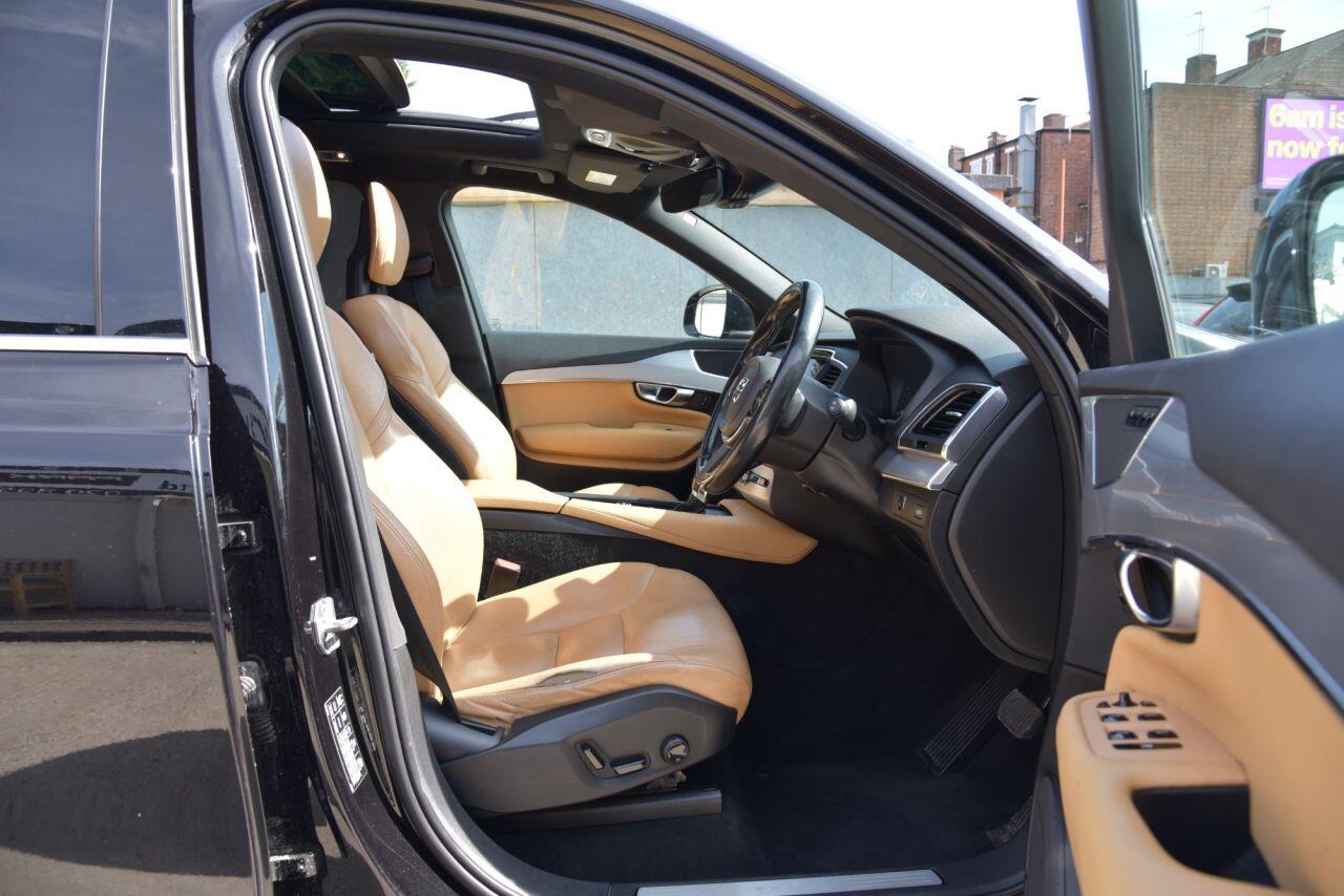 Volvo XC90 view 21
