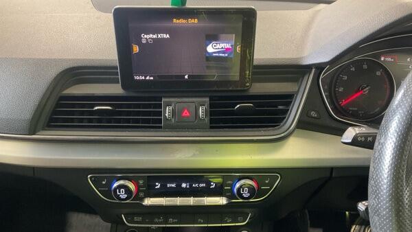 Audi Q5 view 7