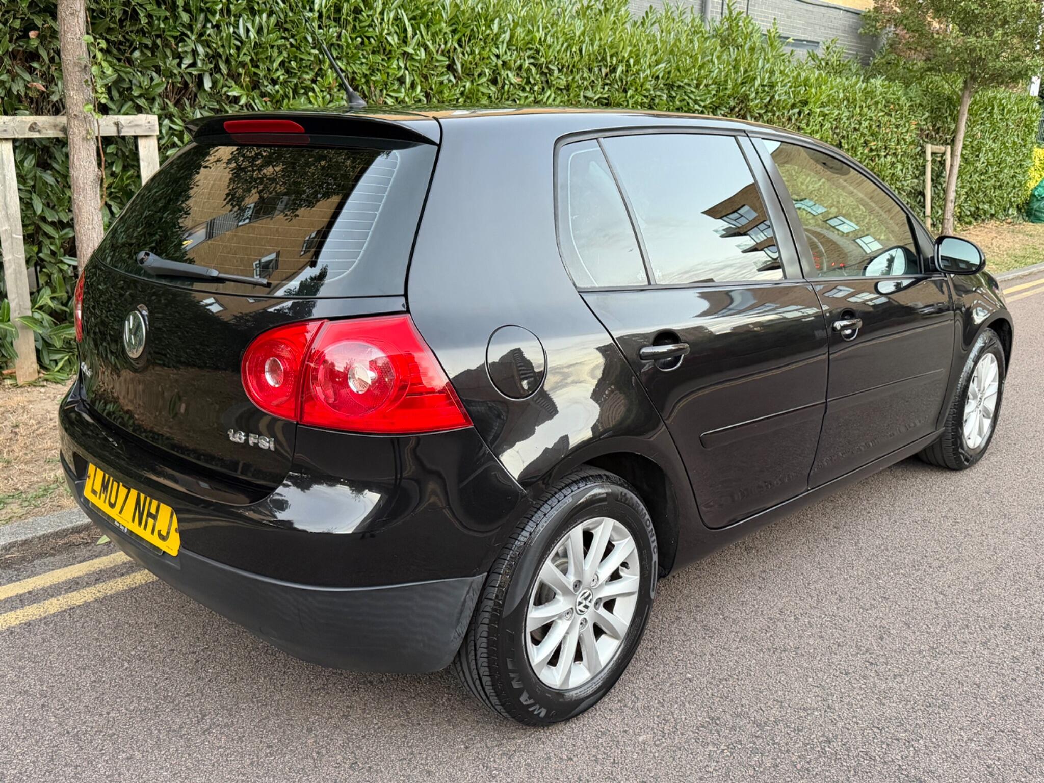 Volkswagen Golf view 12