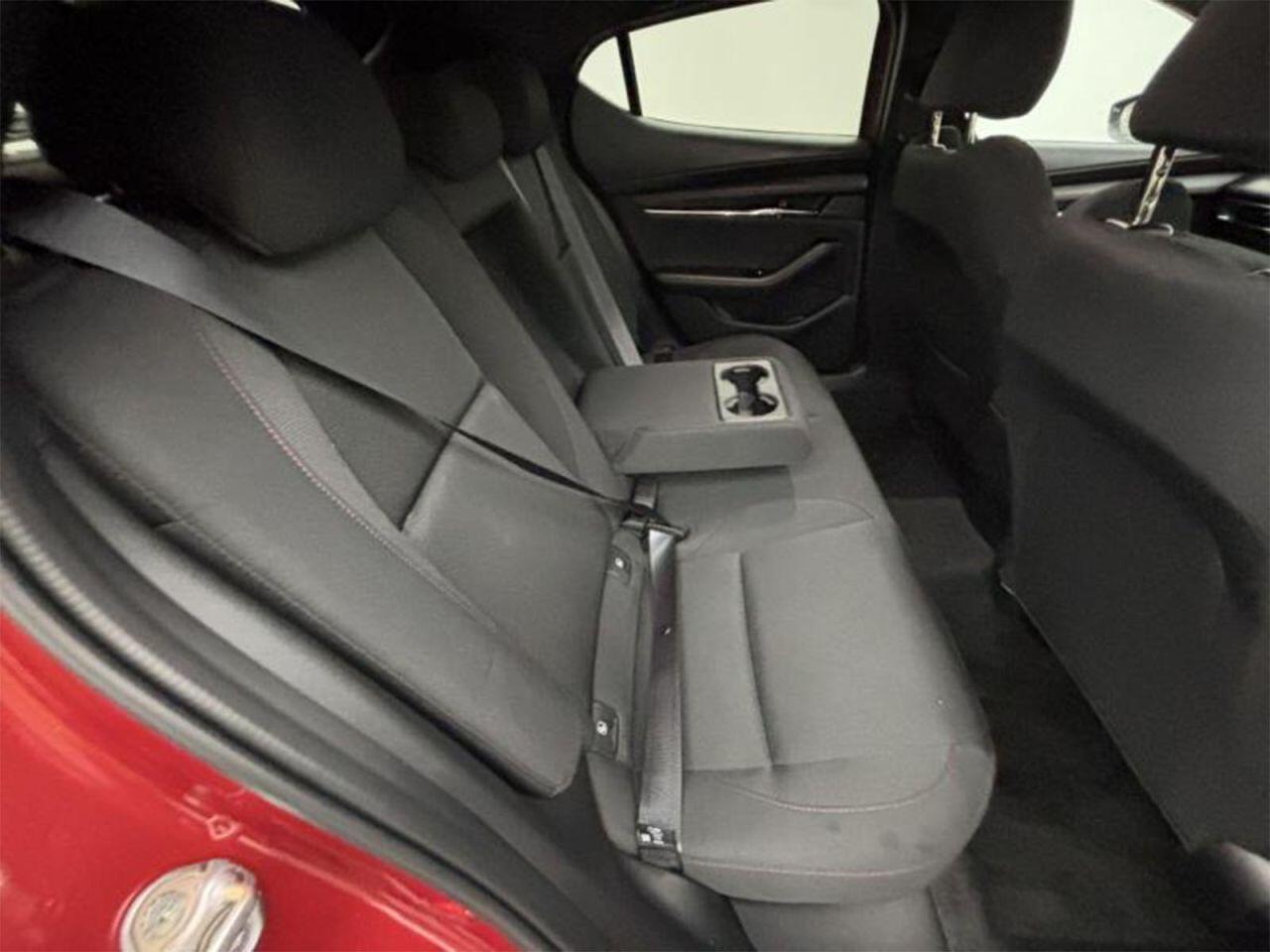 Mazda Mazda3 view 5