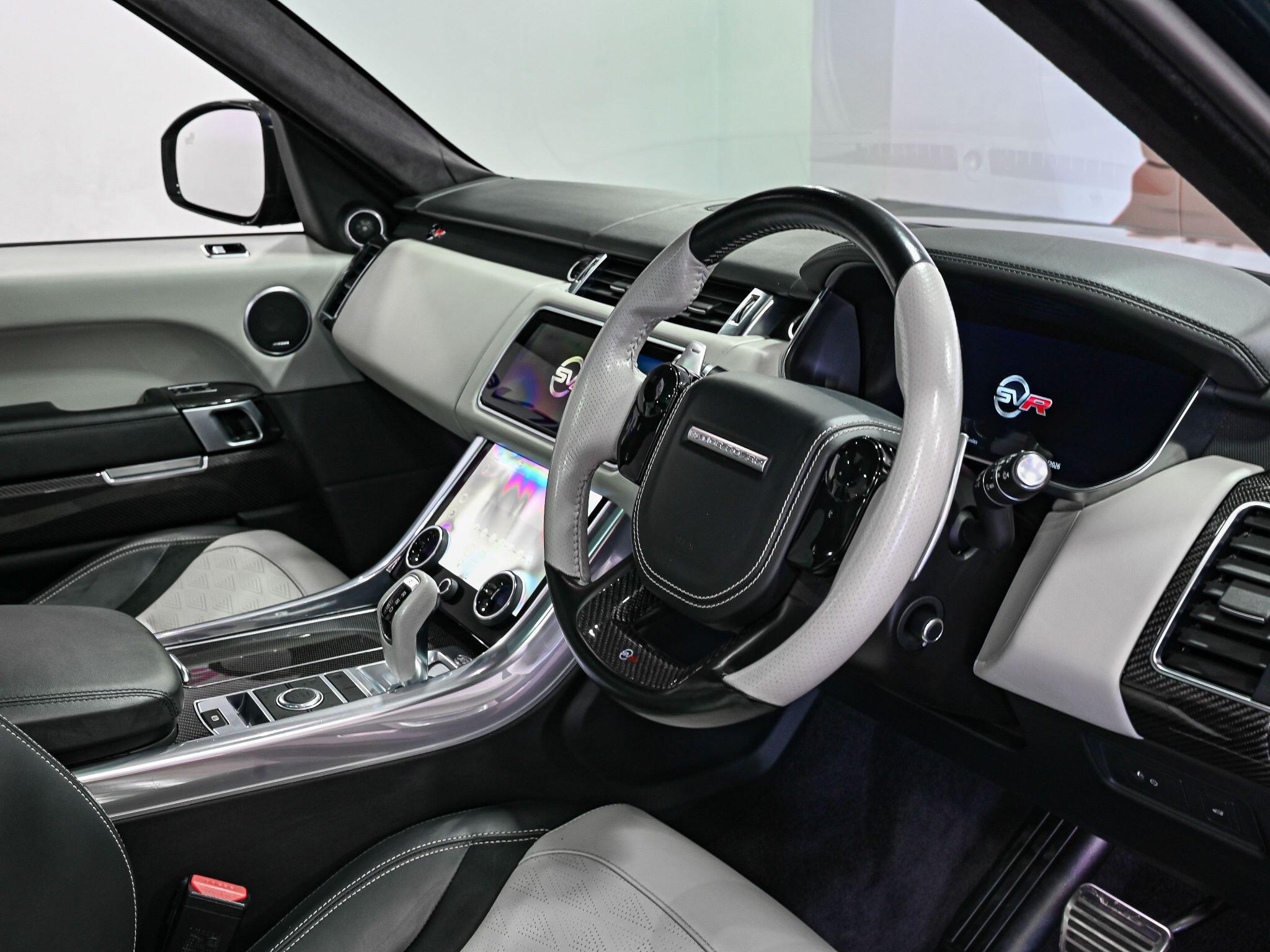 Land Rover Range Rover Sport view 2