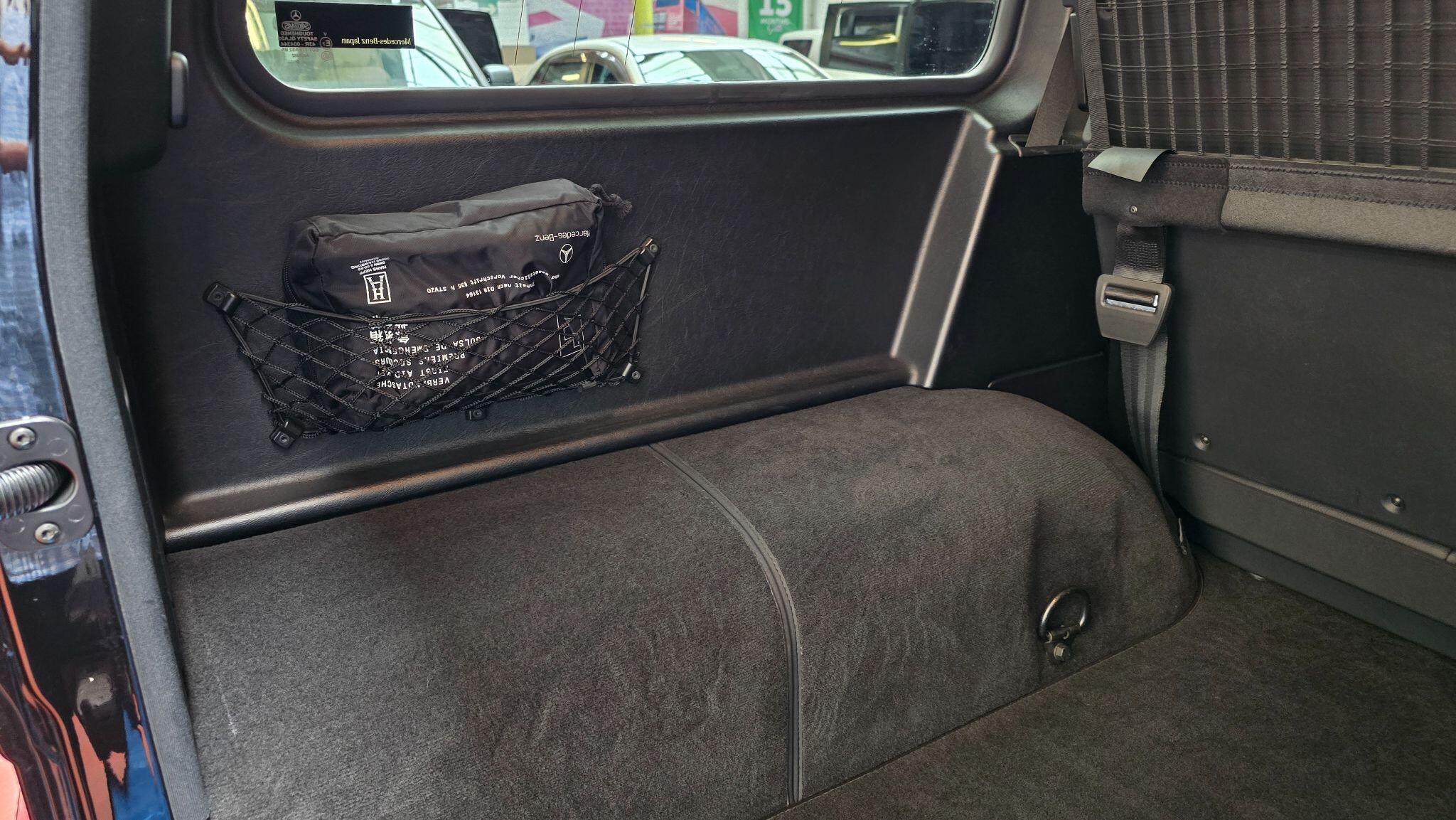Mercedes-Benz G-Class view 33