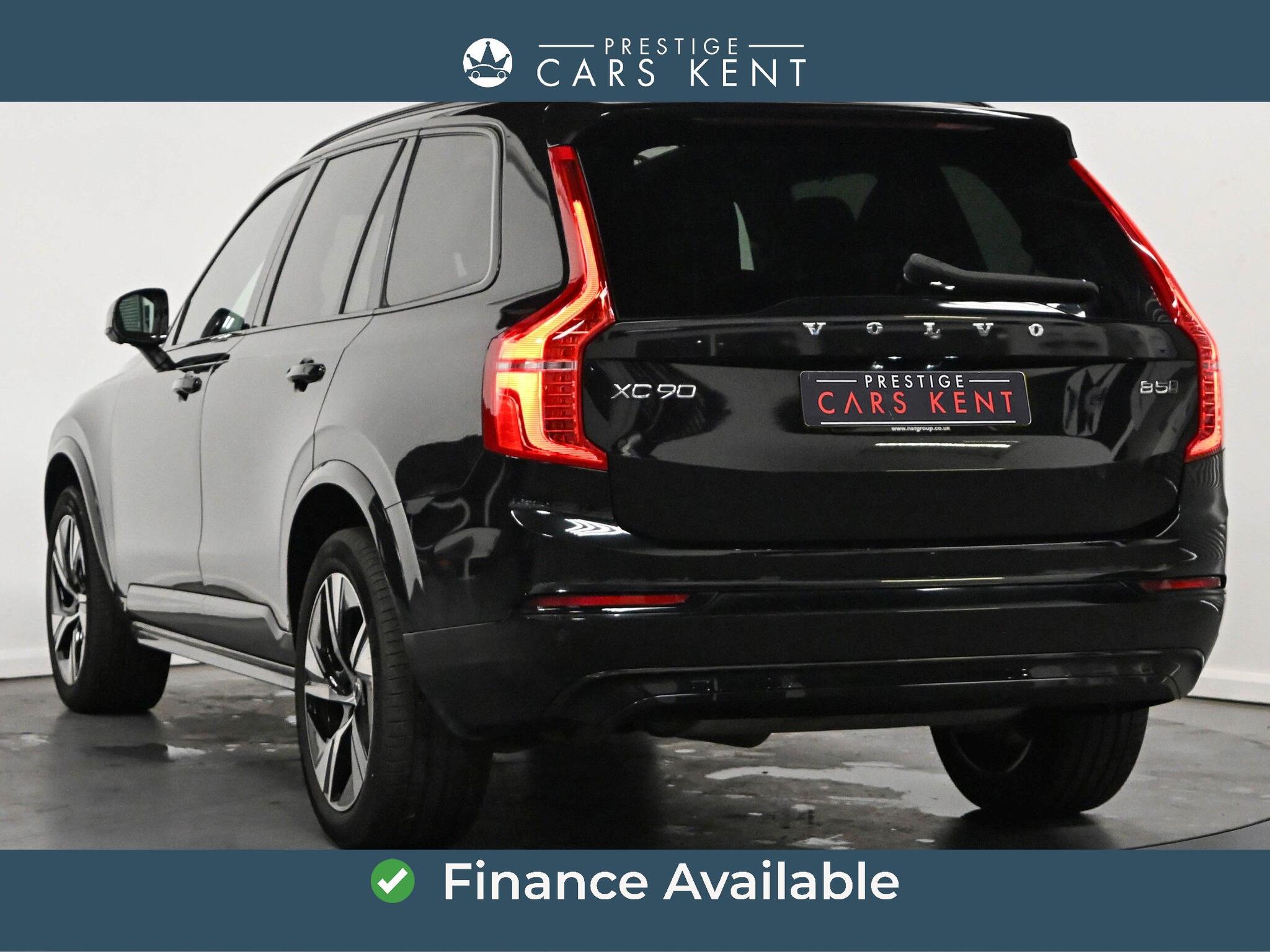 Volvo XC90 view 3