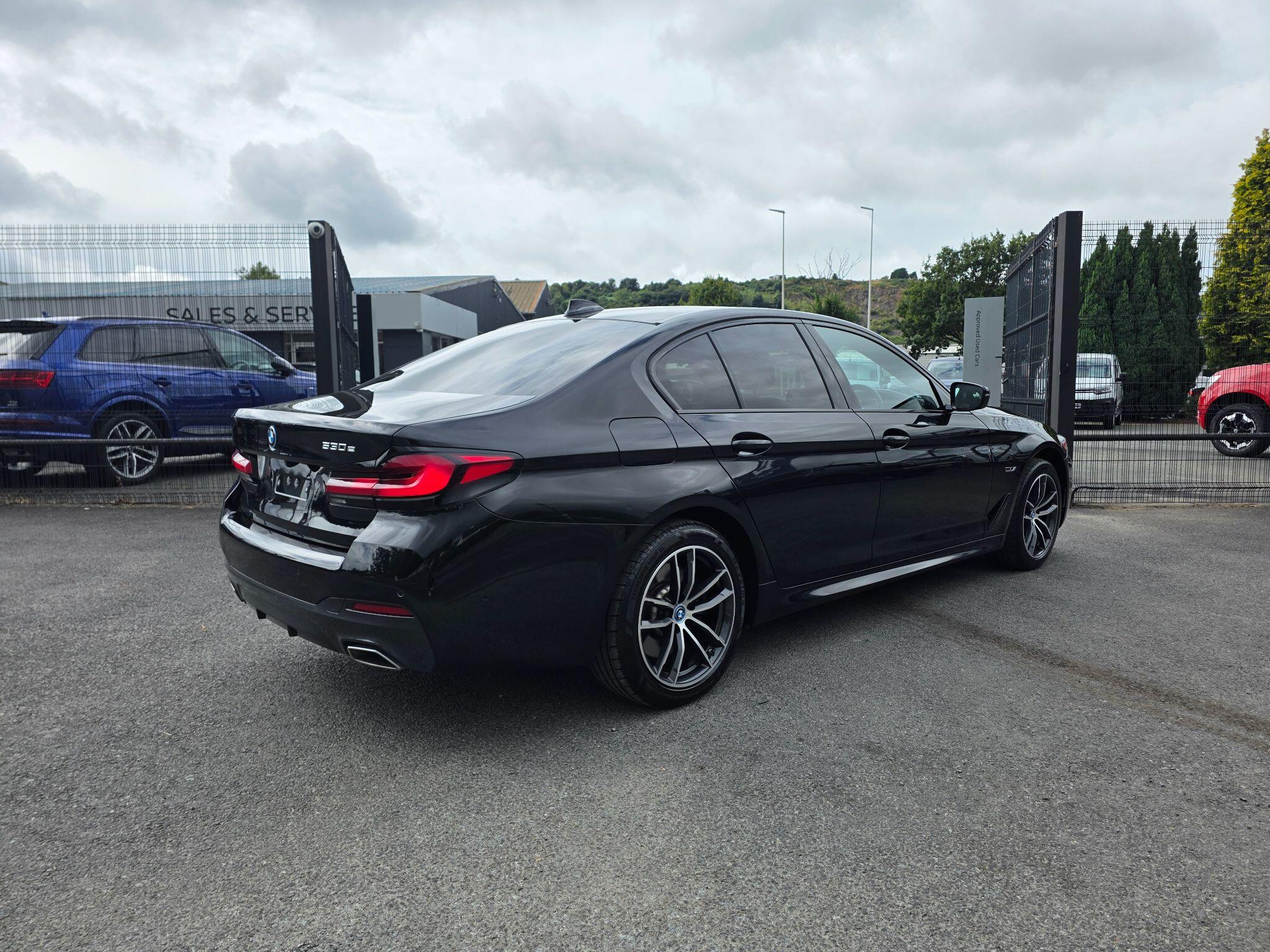 BMW 5 Series view 5