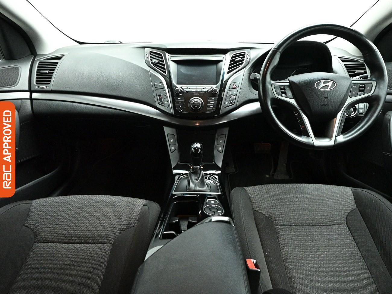 Hyundai I40 view 2